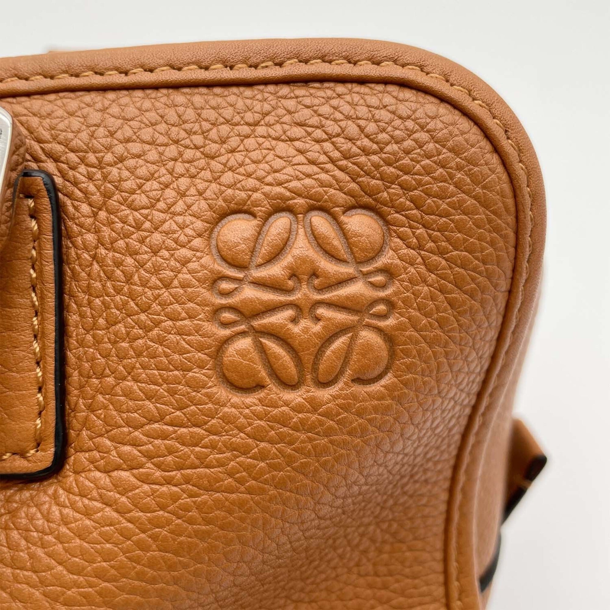 Loewe Brown Canvas Leather Handbag (Pre-Owned)