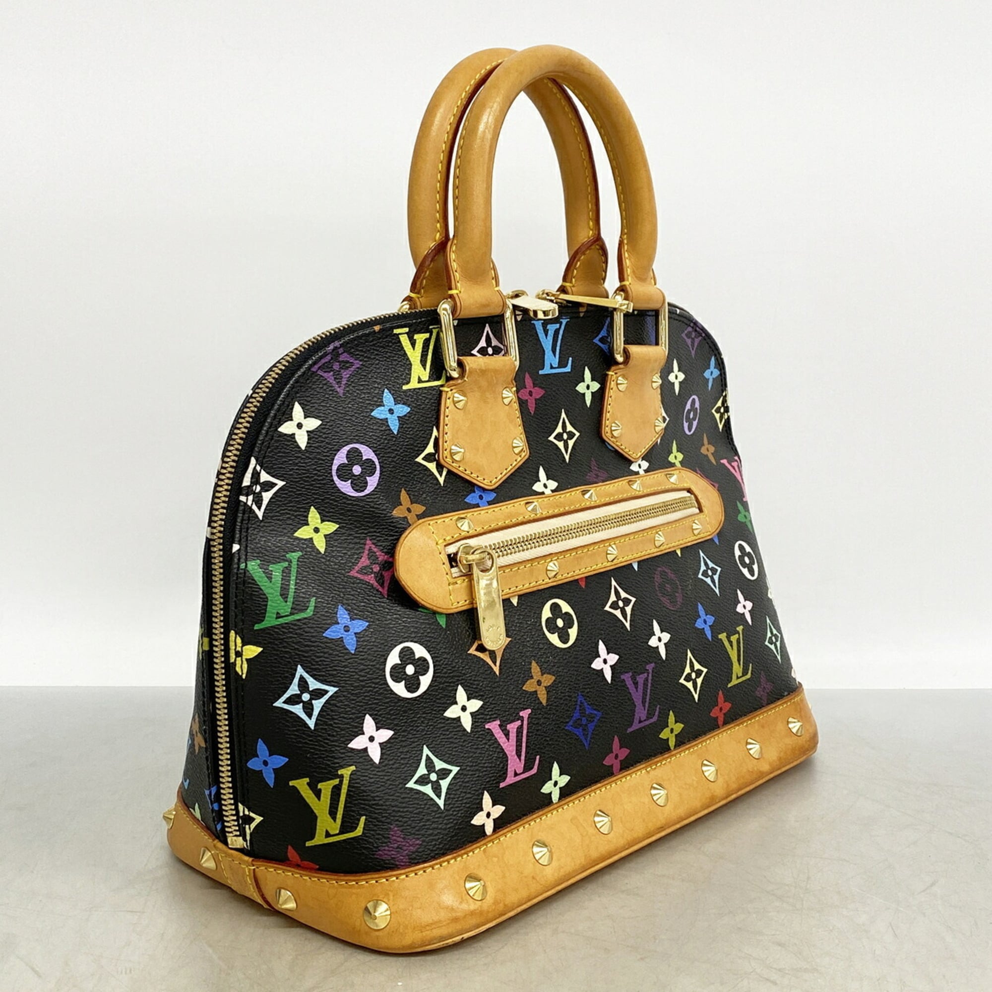 Louis Vuitton Noir Handbag (Pre-Owned)