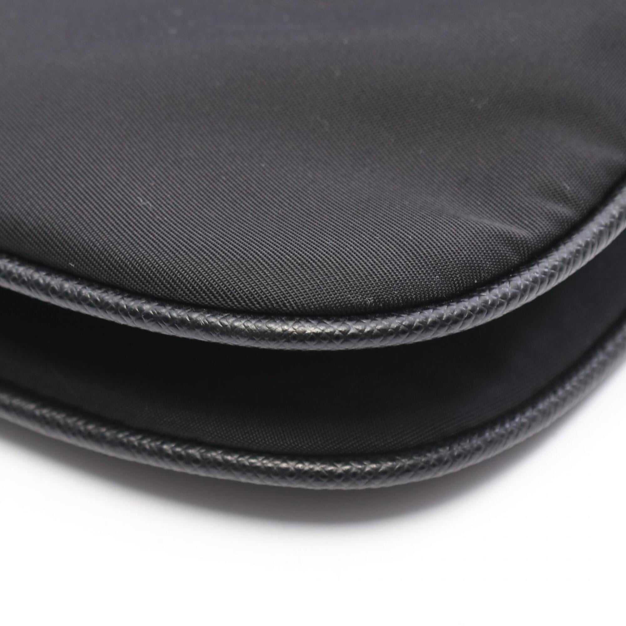 Prada Black Nylon Leather Shoulder Bag (Pre-Owned)