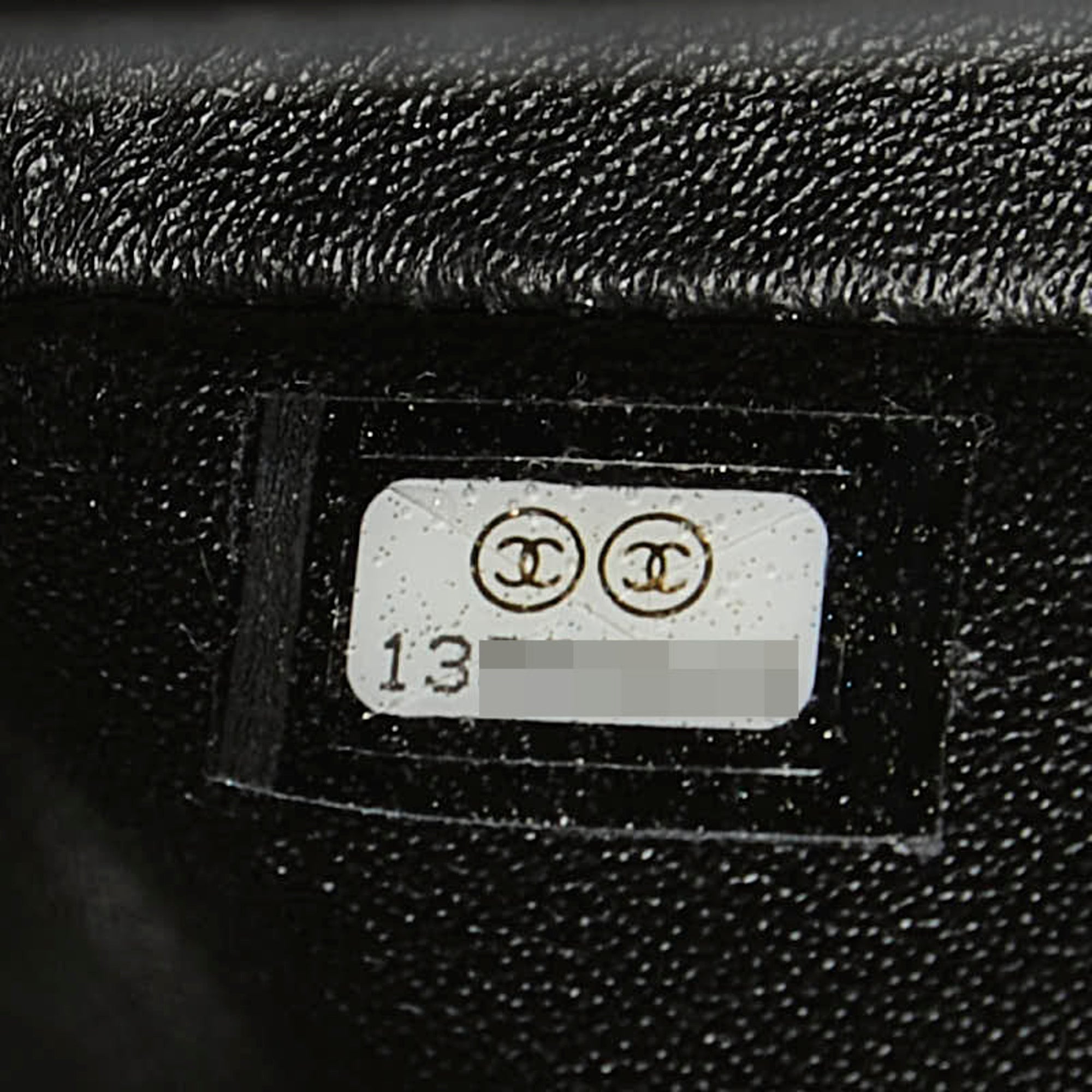 Chanel Black Grained Calfskin Shoulder Bag (Pre-Owned)
