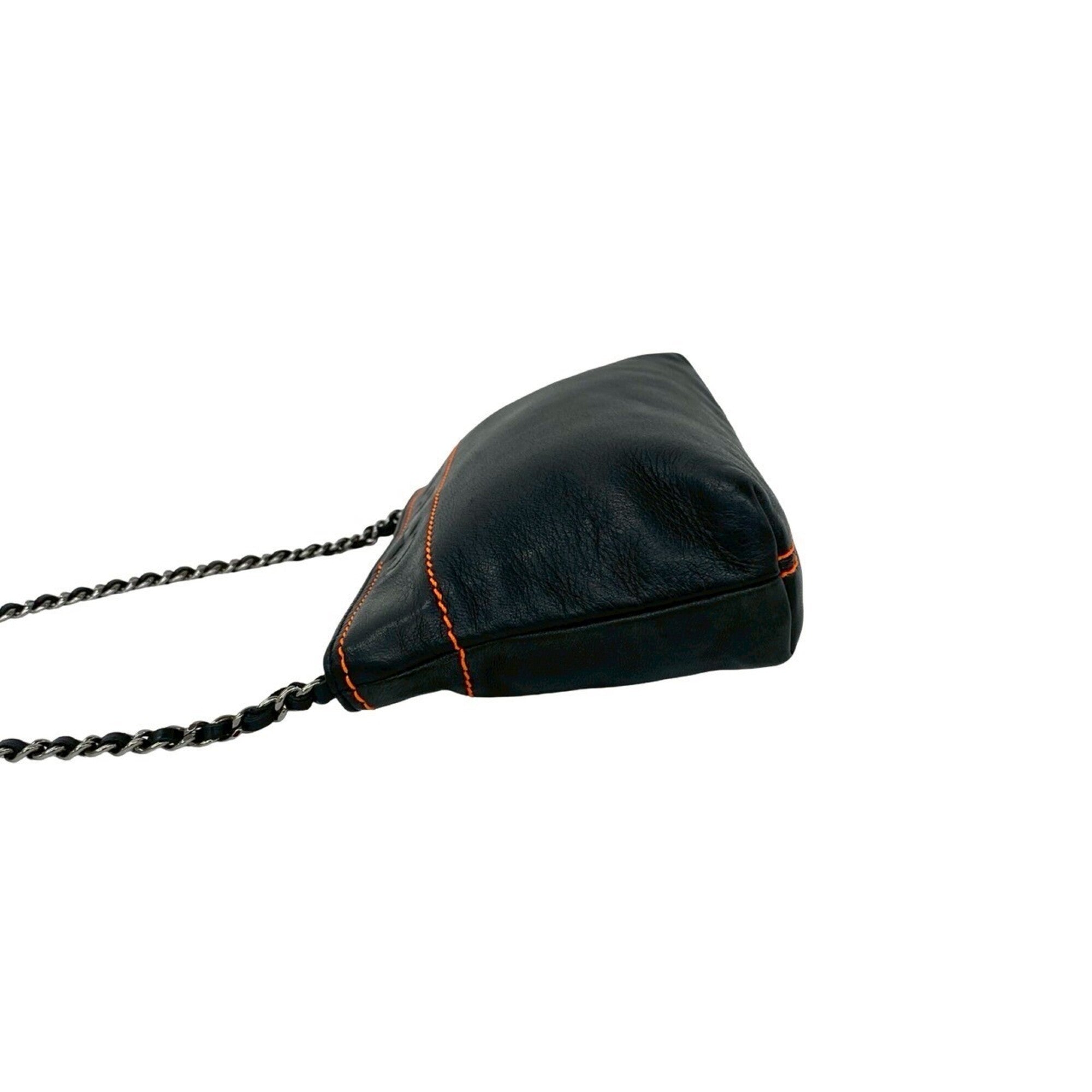 Chanel Black Leather Handbag Shoulder Bag (Pre-Owned)