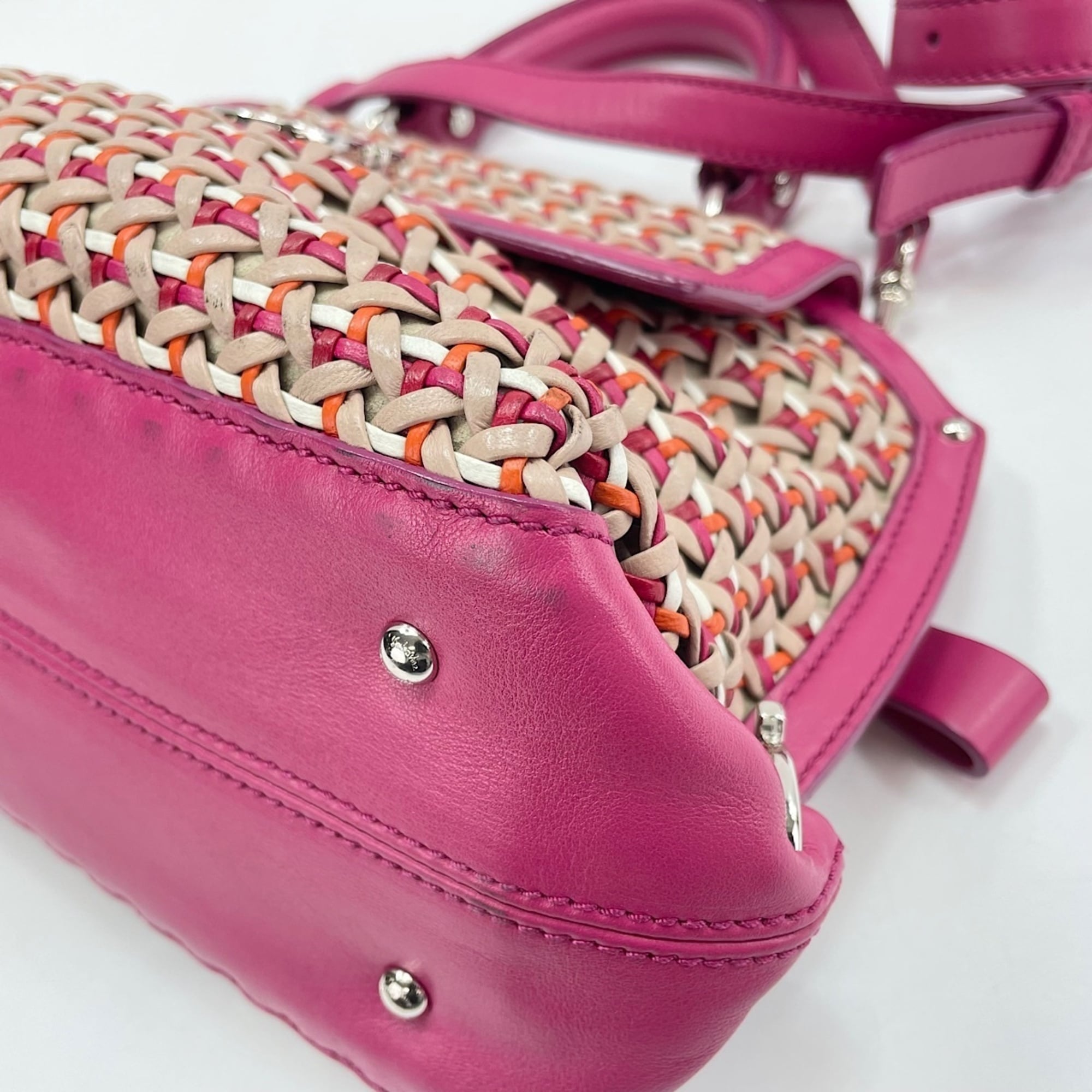 Salvatore Ferragamo Gancini Pink Shoulder Bag (Pre-Owned)