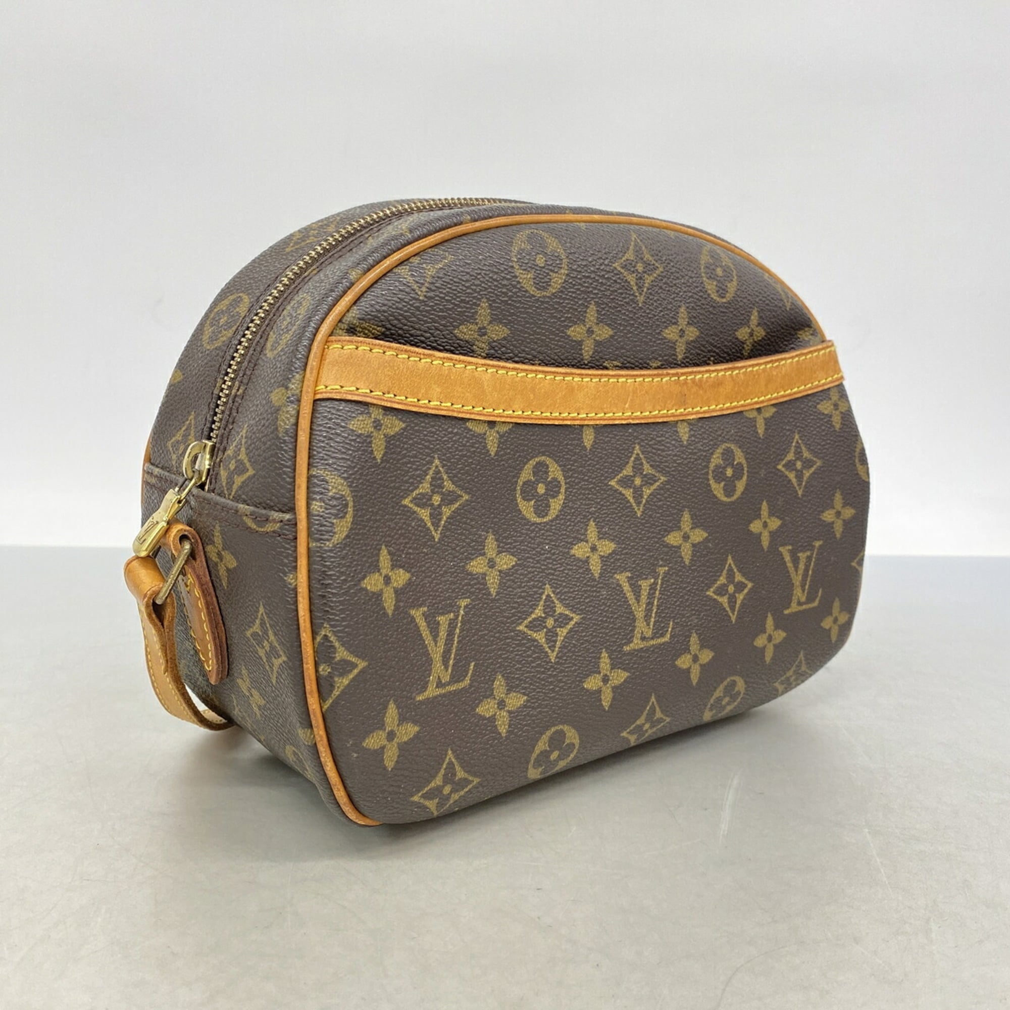 Louis Vuitton Brown Shoulder Bag (Pre-Owned)