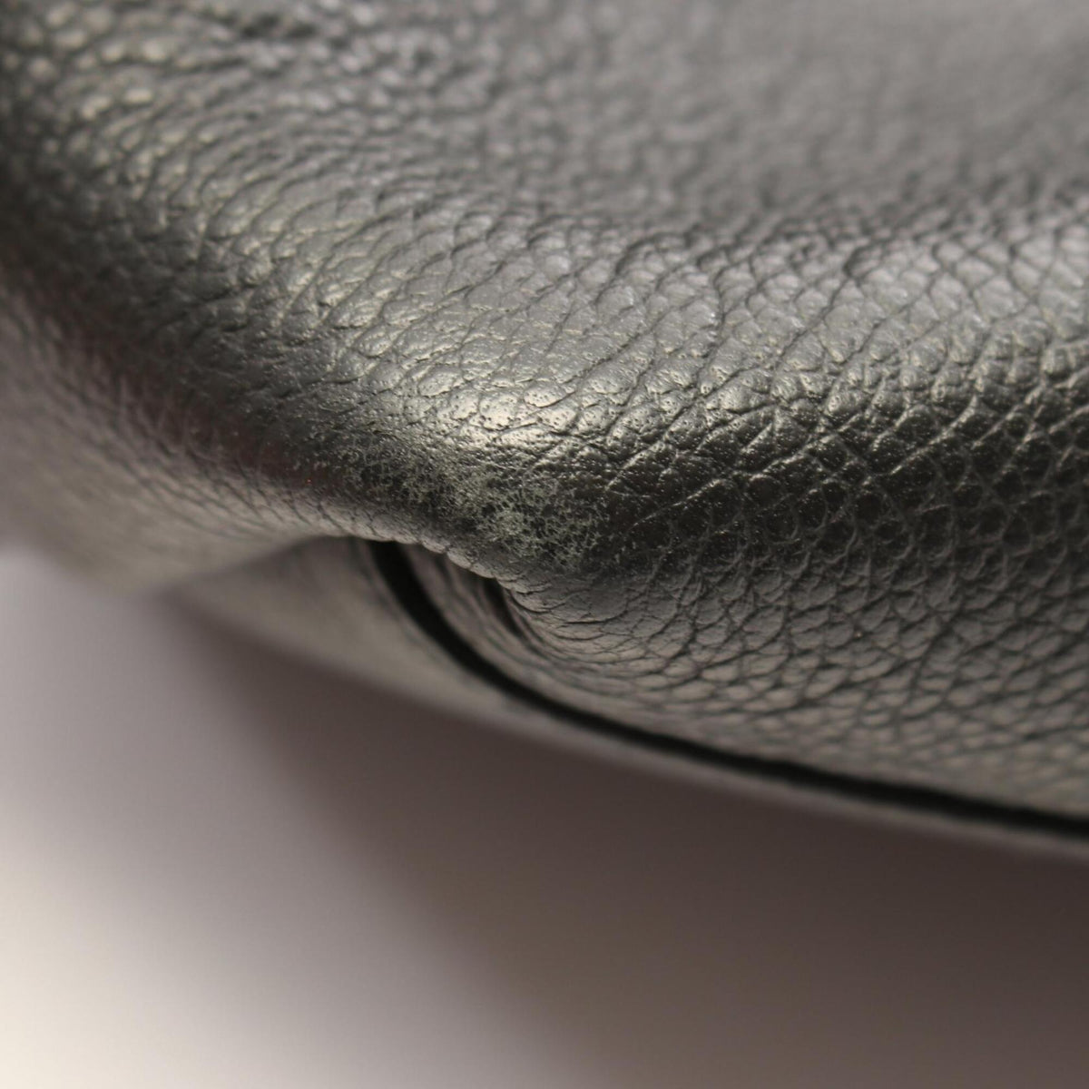 Saint Laurent Black Leather Handbag Pouch Tote Bag (Pre-Owned)