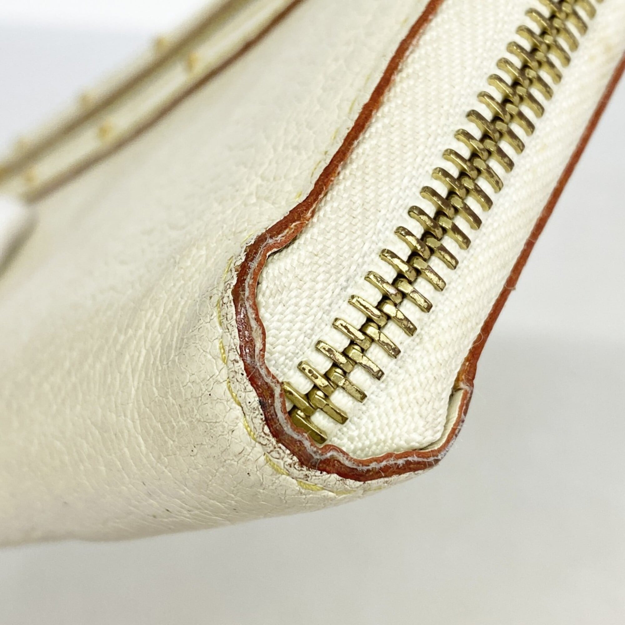 Louis Vuitton Blanc Long Wallet (Bi-Fold) (Pre-Owned)