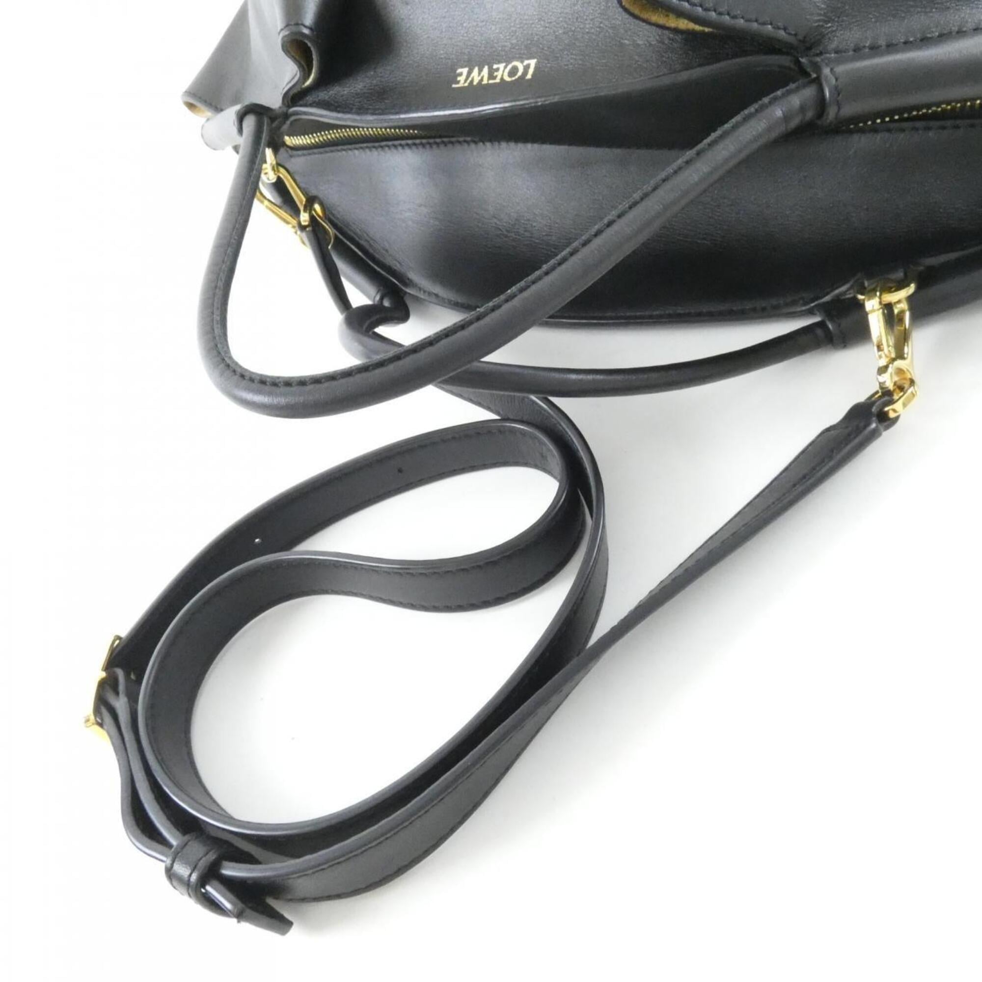 Loewe Black Leather Handbag (Pre-Owned)