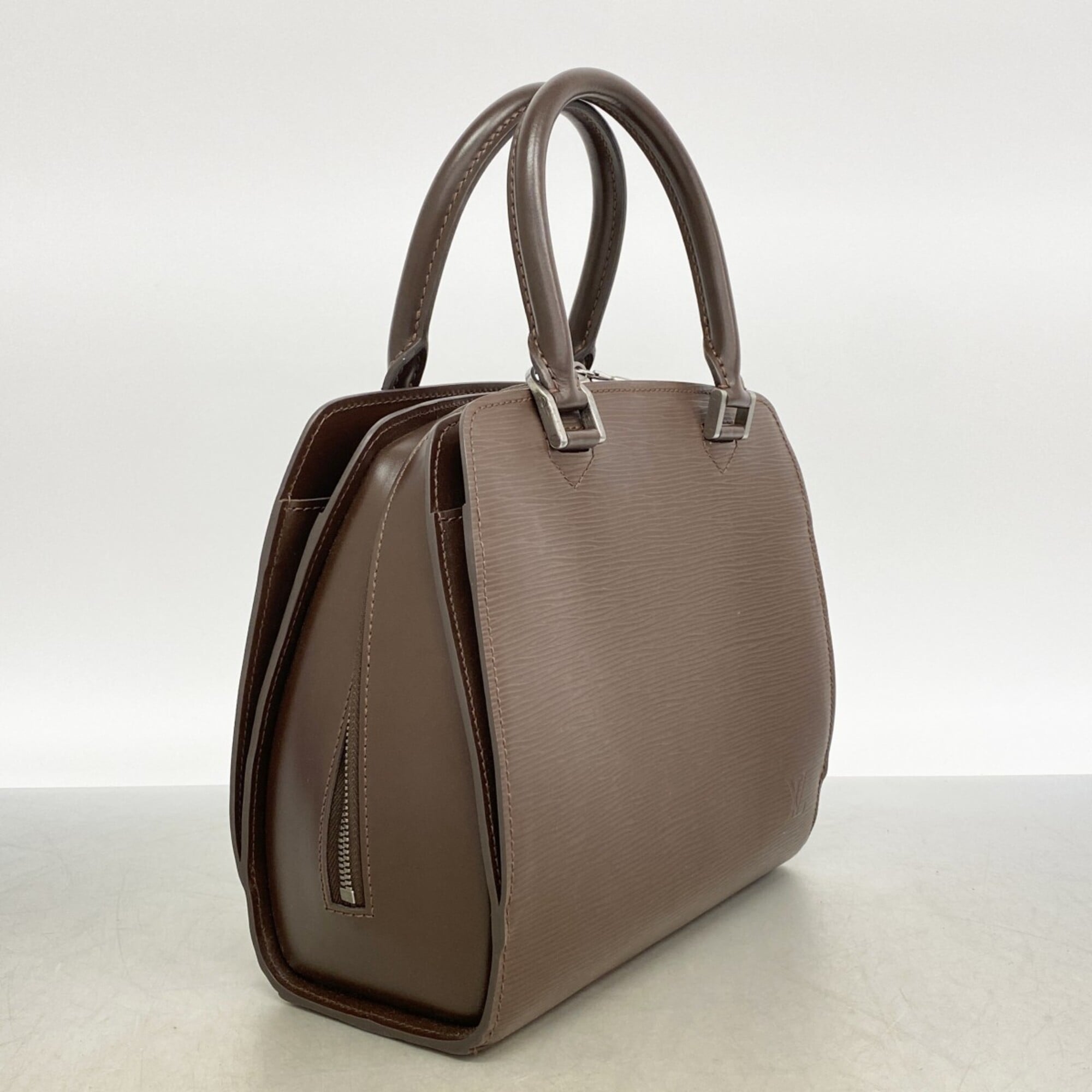 Louis Vuitton Mocha Handbag (Pre-Owned)