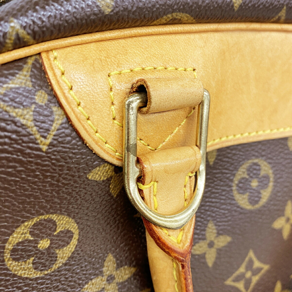 Louis Vuitton Brown Handbag (Pre-Owned)