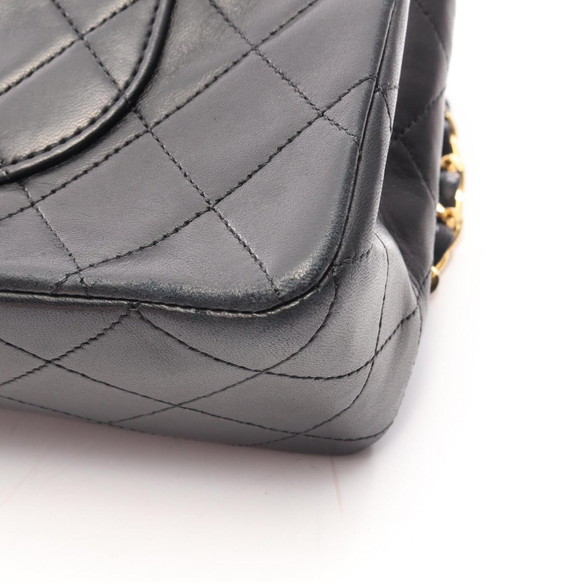 Chanel Black Leather Handbag Shoulder Bag (Pre-Owned)