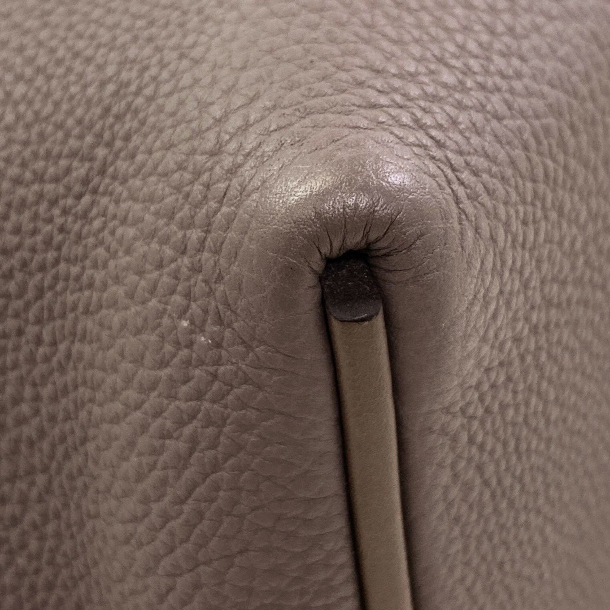 Hermes Etain Togo Leather Handbag (Pre-Owned)