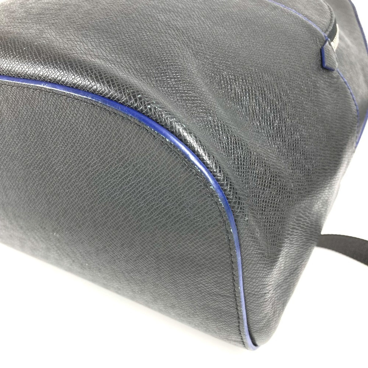 Louis Vuitton Ardoise Bicolor Black Blue Taiga Leather Backpack (Pre-Owned)