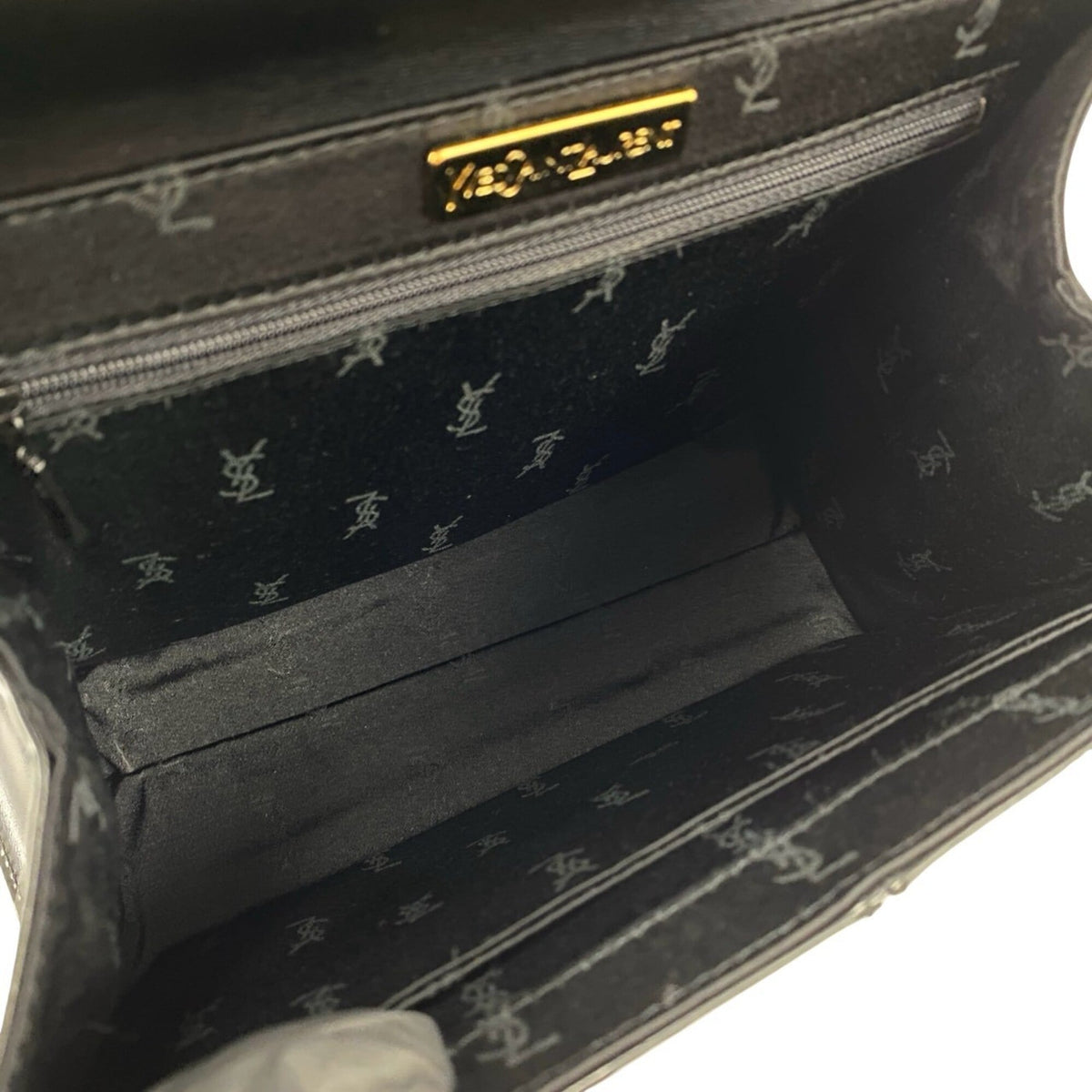 Yves Saint Laurent Black Leather Handbag (Pre-Owned)