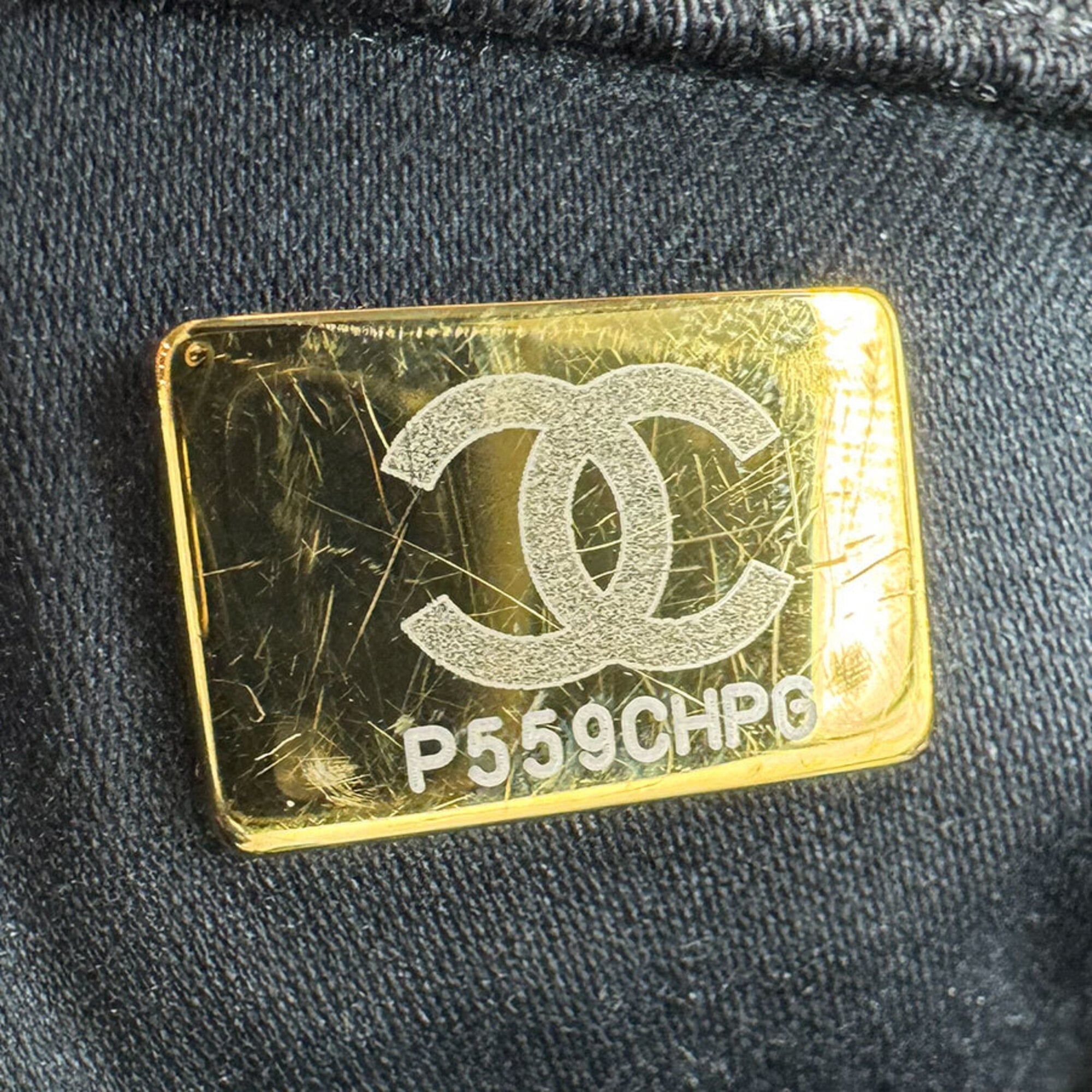 Chanel Black Denim Shoulder Bag (Pre-Owned)