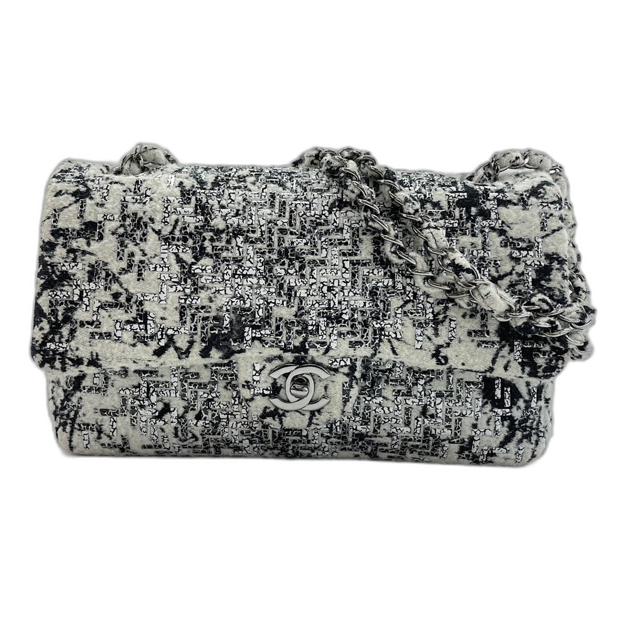 Chanel Multi-Color Tweed Shoulder Bag (Pre-Owned)