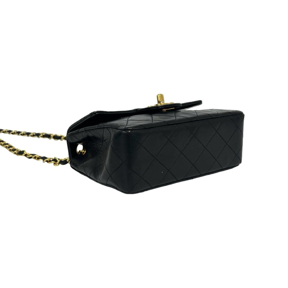 Chanel Black Leather Pochette Shoulder Bag (Pre-Owned)
