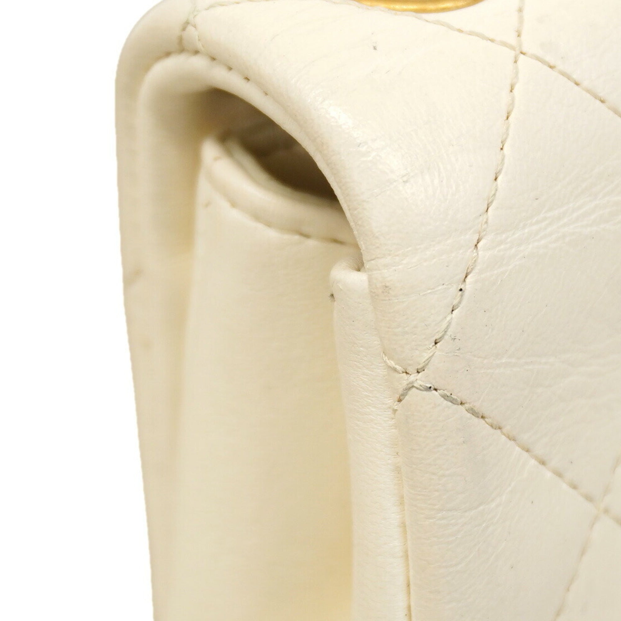 Chanel White Leather Shoulder Bag (Pre-Owned)