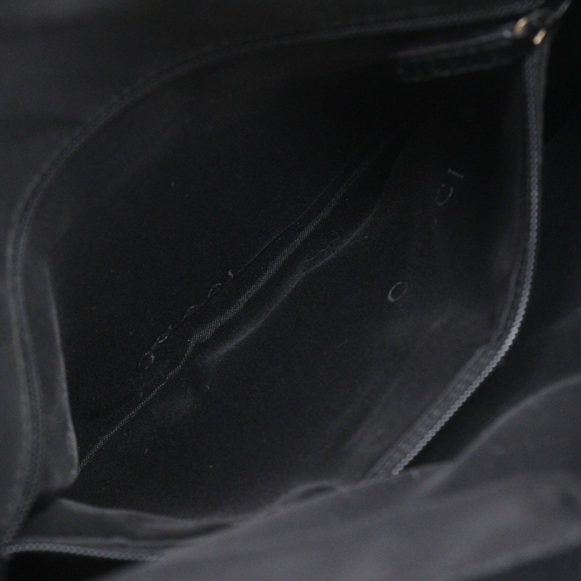 Gucci Black Nylon Canvas Shoulder Bag (Pre-Owned)