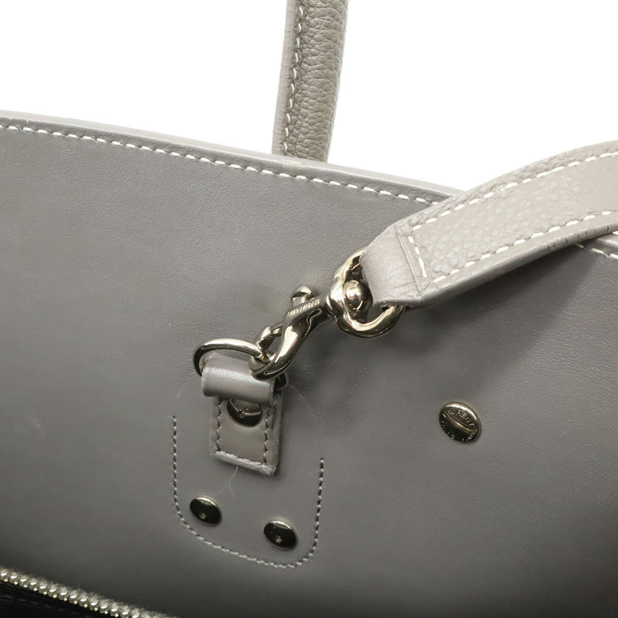Yves Saint Laurent Gray Leather Handbag Pouch (Pre-Owned)