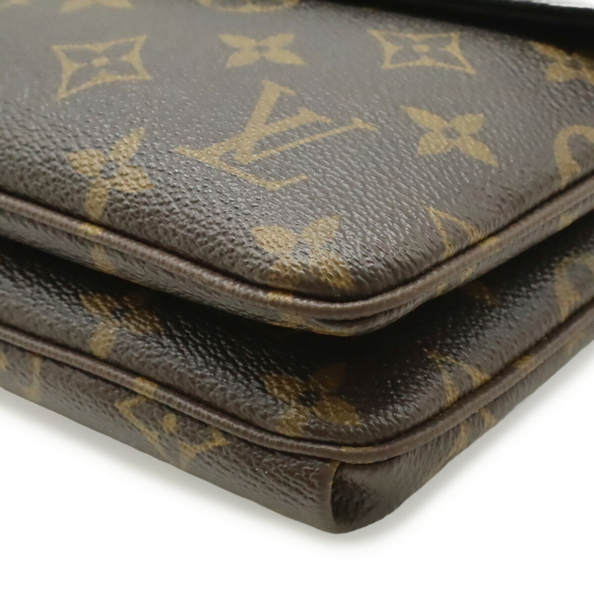 Louis Vuitton Monogram Black Noir Monogram Leather Pochette Shoulder Bag (Pre-Owned)
