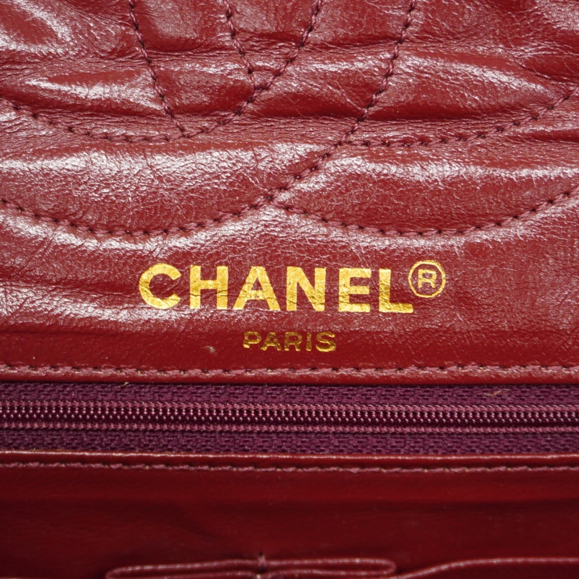 Chanel Black Leather Shoulder Bag (Pre-Owned)