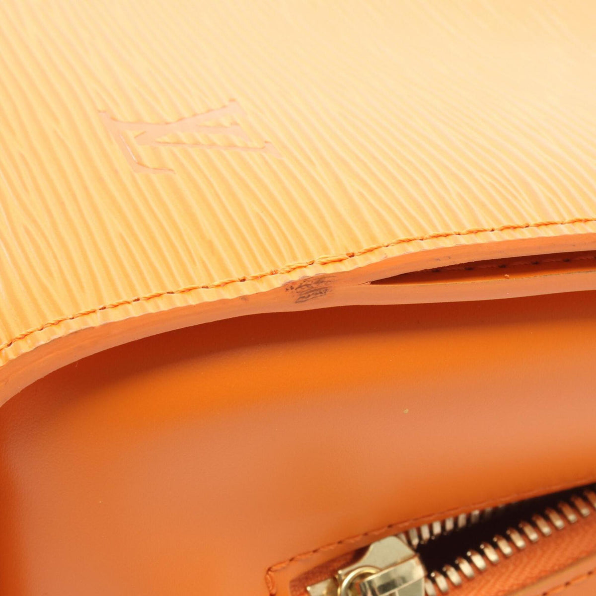 Louis Vuitton Mandarin Orange Leather Handbag (Pre-Owned)