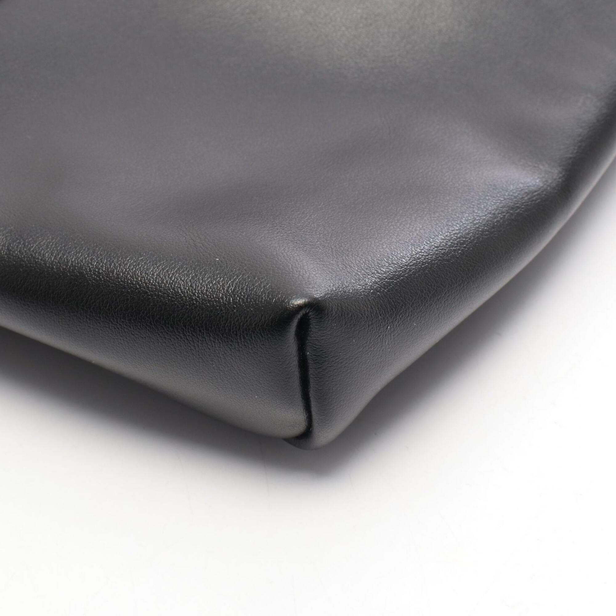 Yves Saint Laurent Black Leather Fanny Pack Handbag (Pre-Owned)
