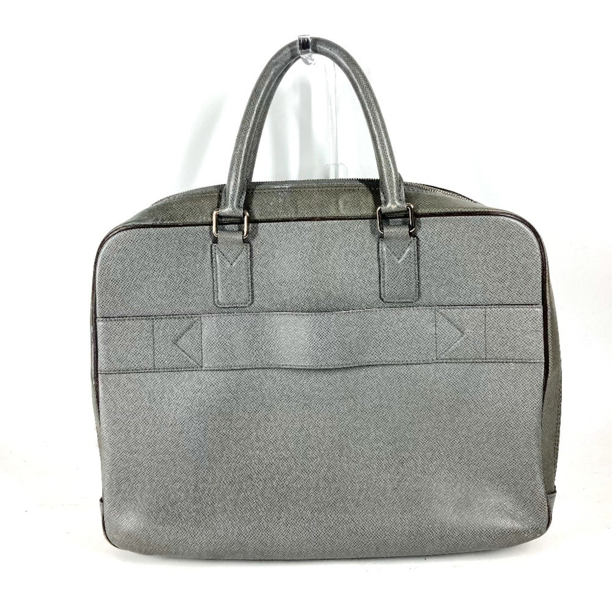 Louis Vuitton Glacier Gray Taiga Leather Handbag Tote Bag (Pre-Owned)