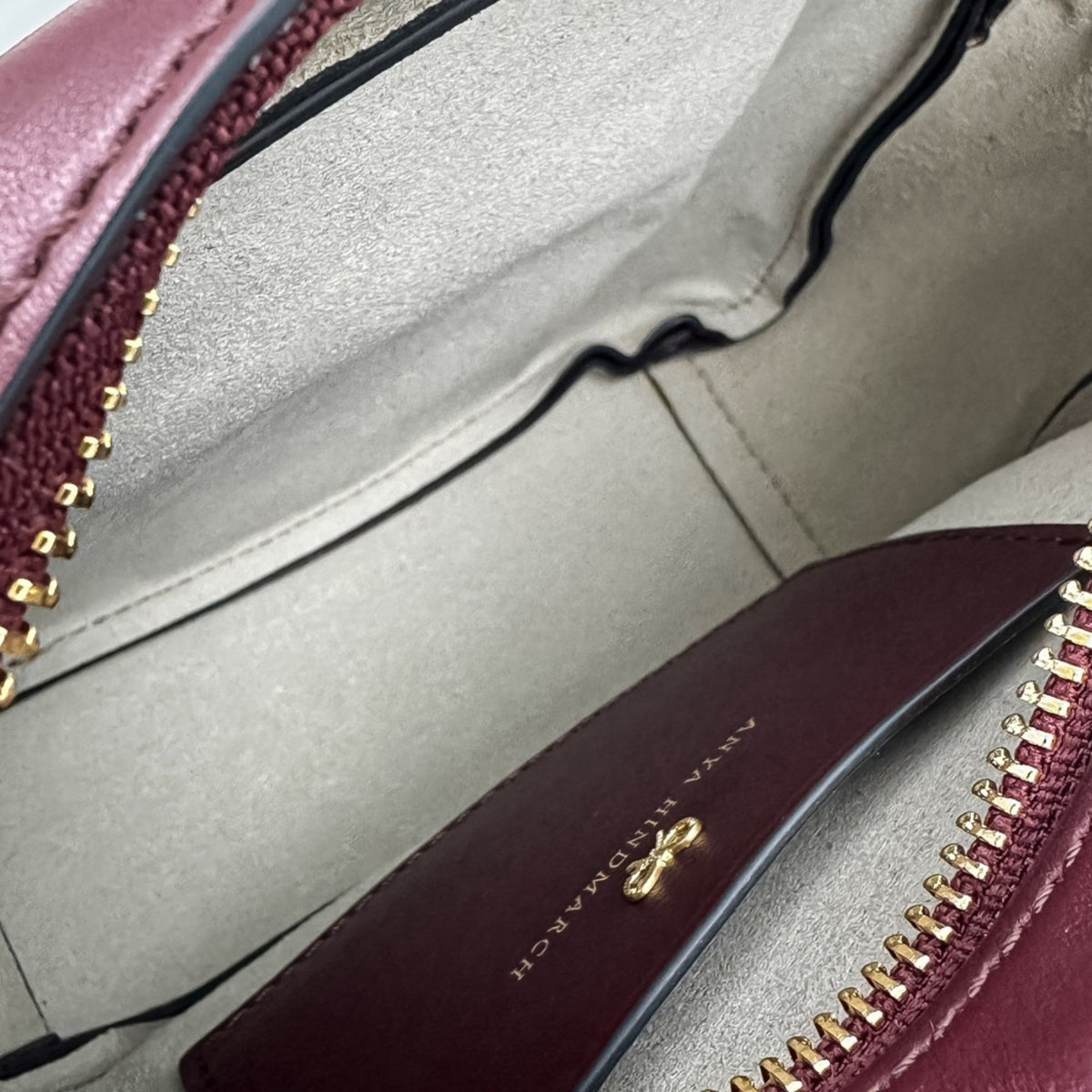 Anya Hindmarch Bordeaux Shoulder Bag (Pre-Owned)