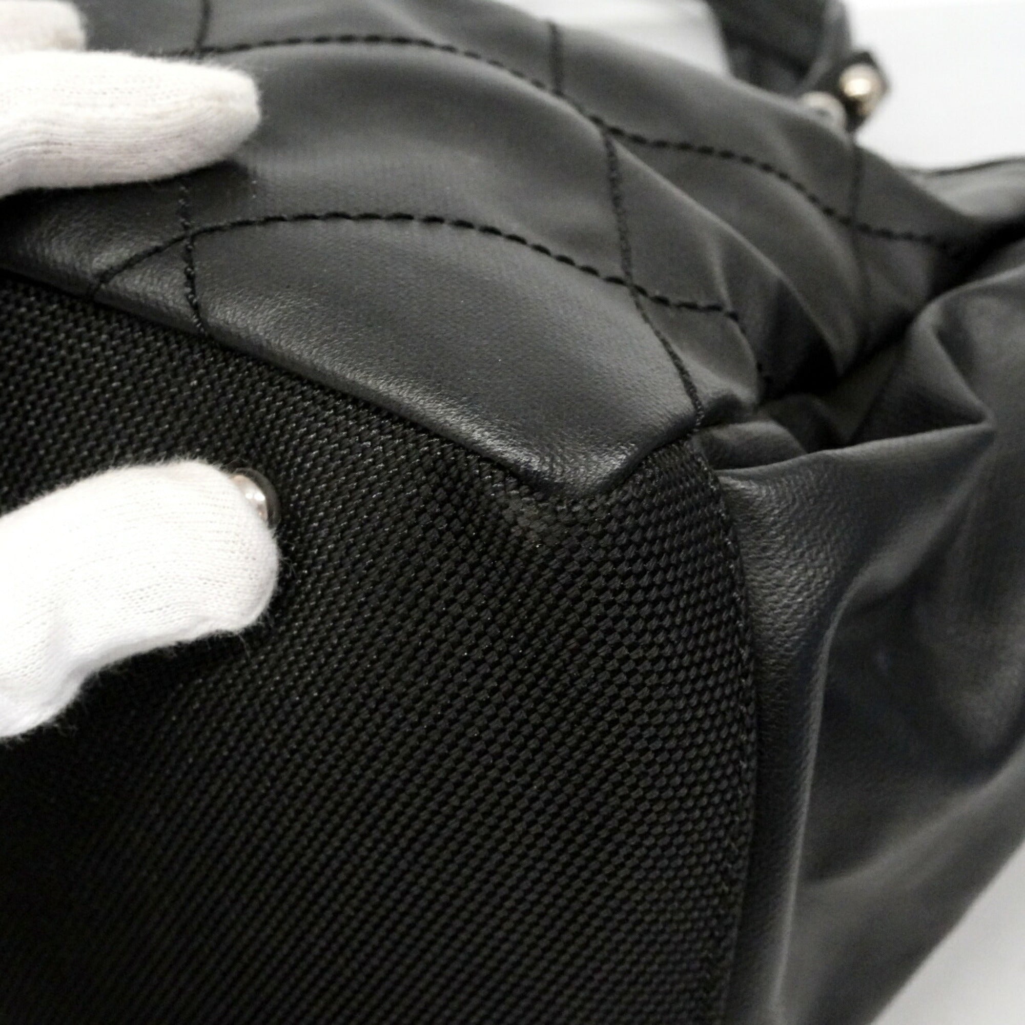 Chanel Black Canvas Tote Bag (Pre-Owned)