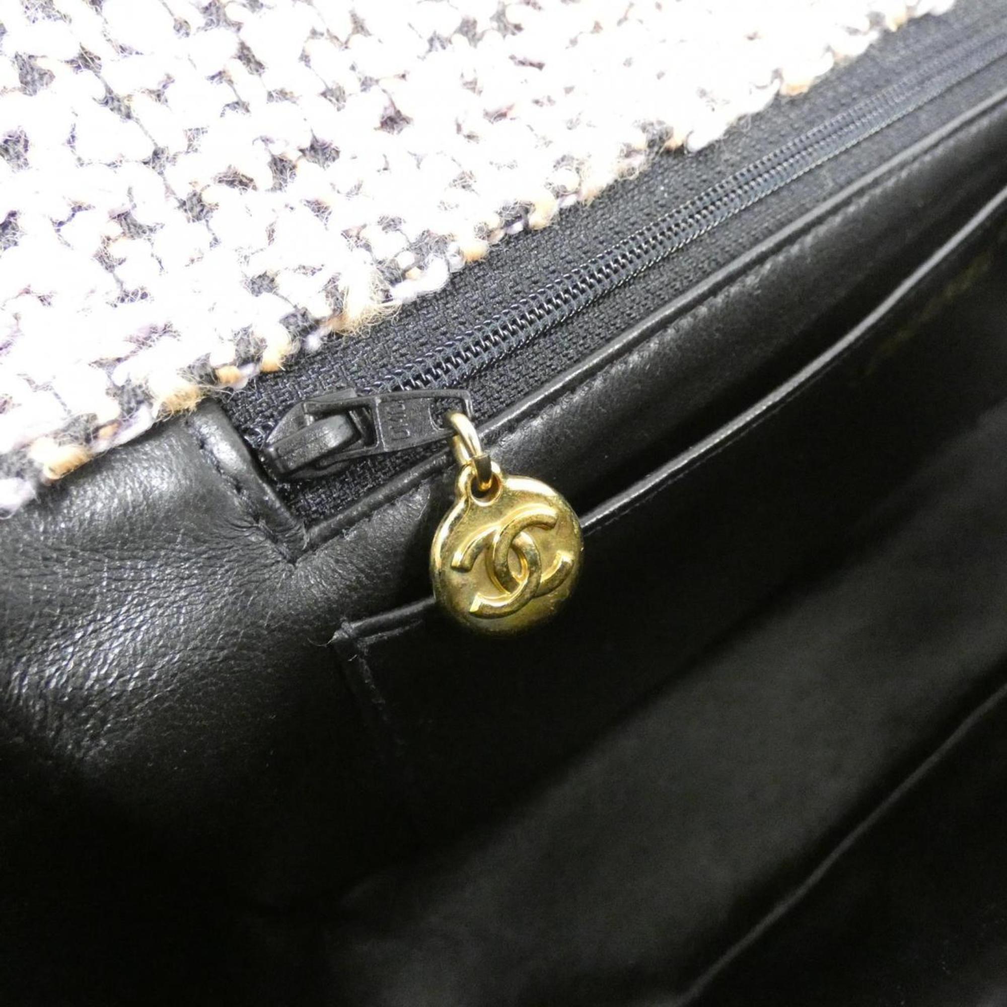 Chanel Light Purple Tweed Handbag (Pre-Owned)