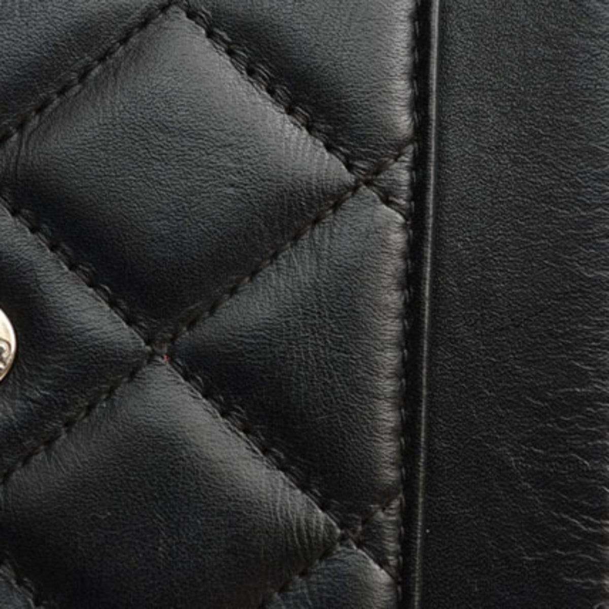 Chanel Black Leather Chain/Shoulder Wallet (Pre-Owned)