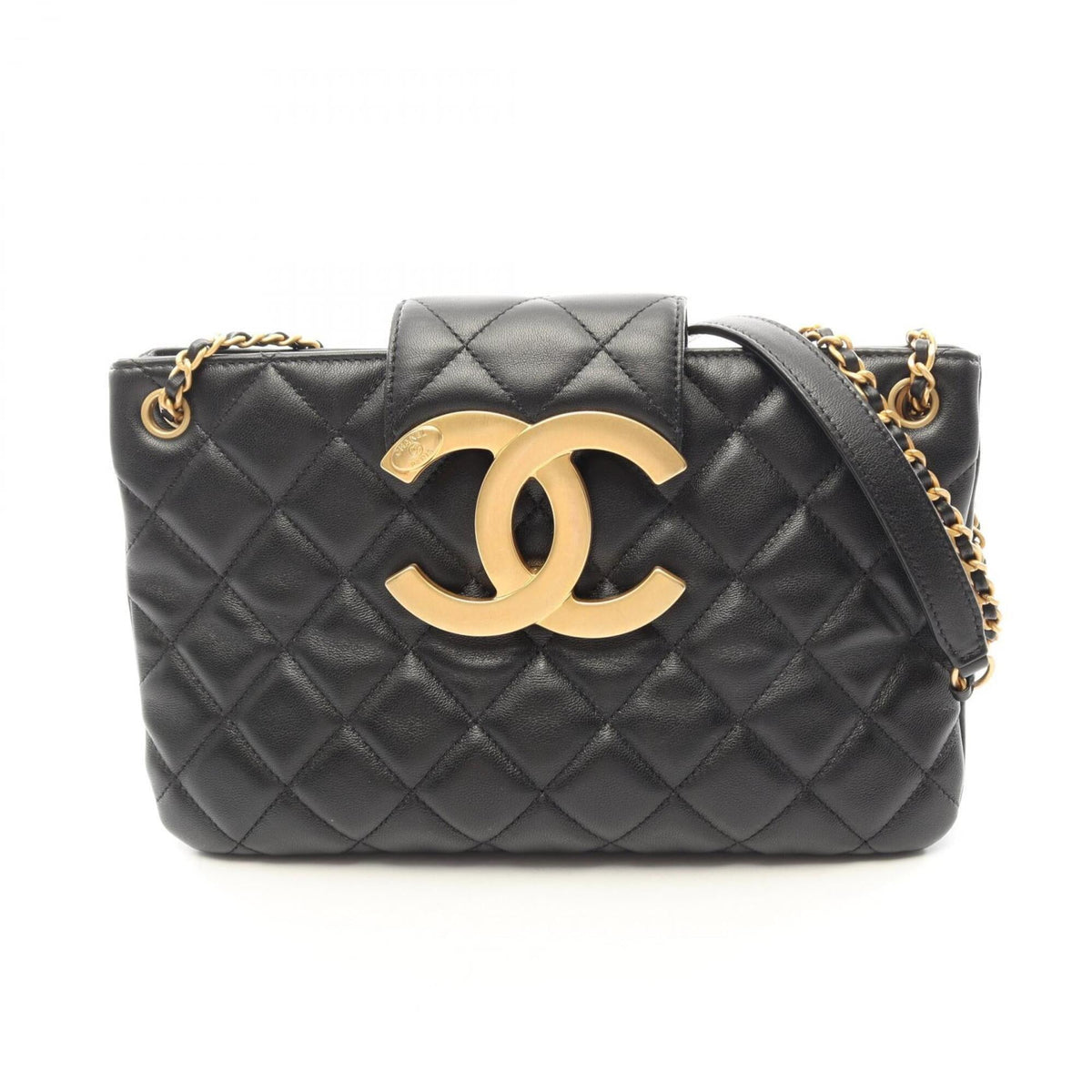 Chanel Matelasse Black Leather Shoulder Bag (Pre-Owned)