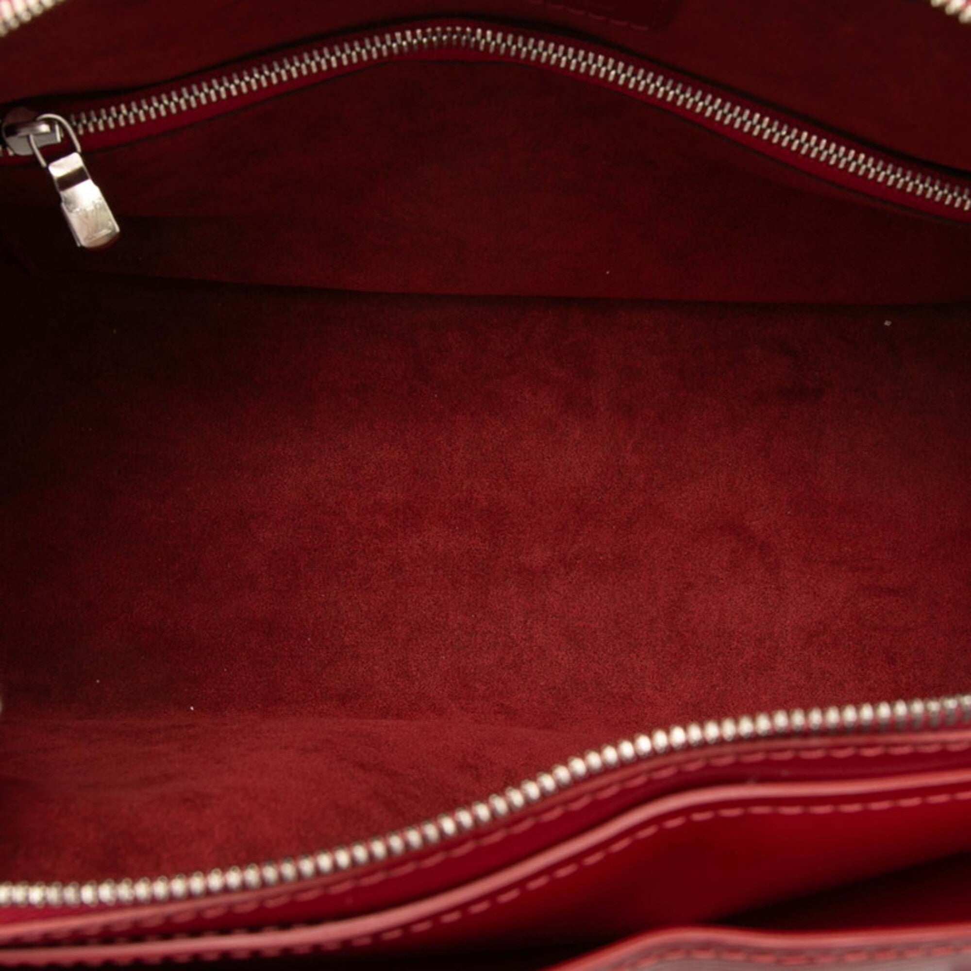 Louis Vuitton Red Color Ruby Leather Handbag (Pre-Owned)