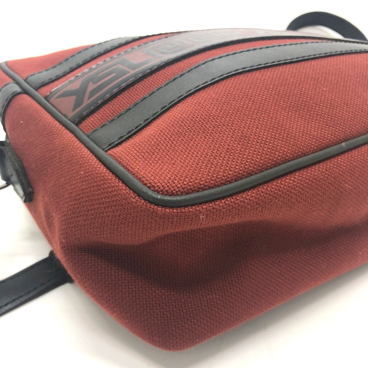 Yves Saint Laurent Red Other Shoulder Bag (Pre-Owned)