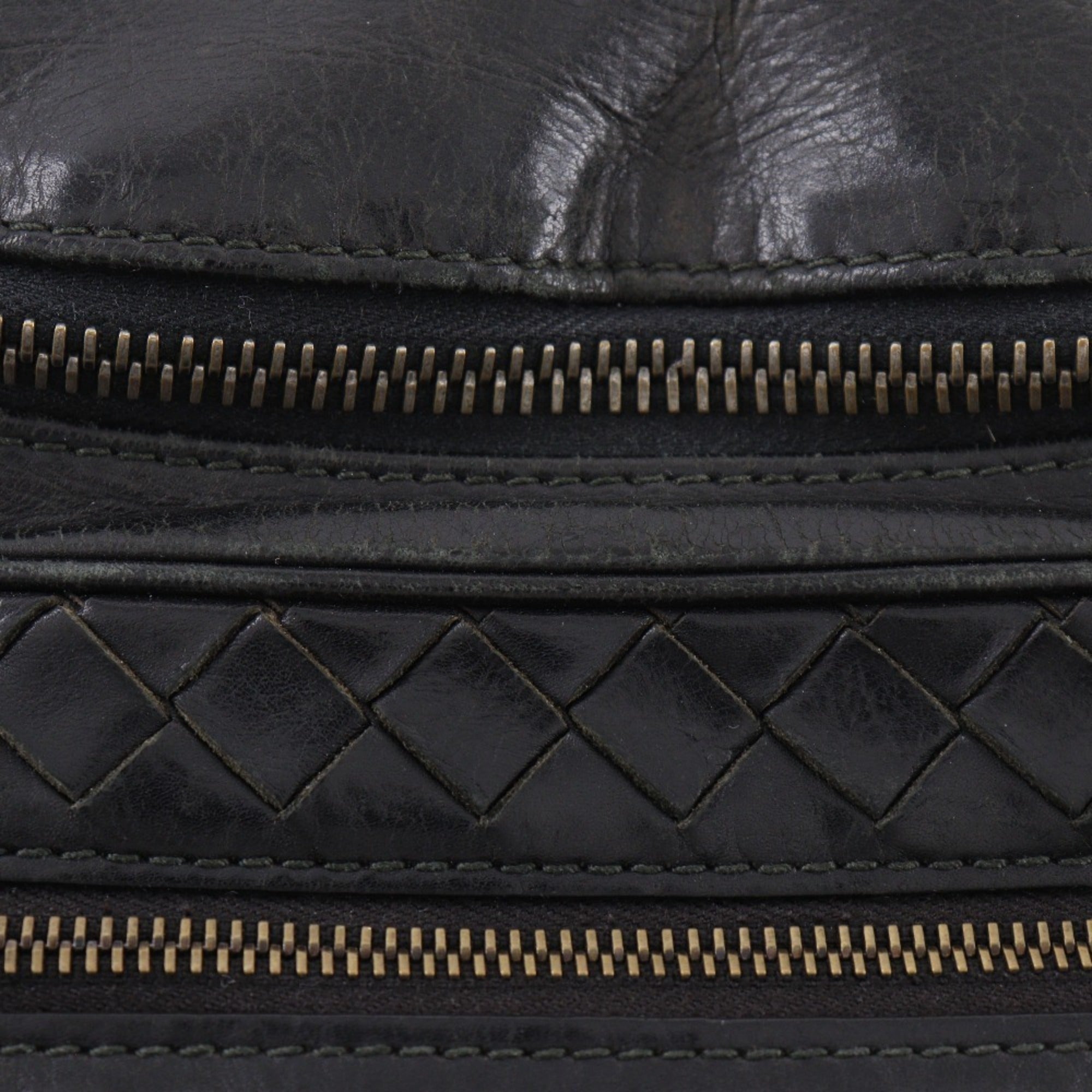 Bottega Veneta Black Leather Shoulder Bag Sling Bag (Pre-Owned)