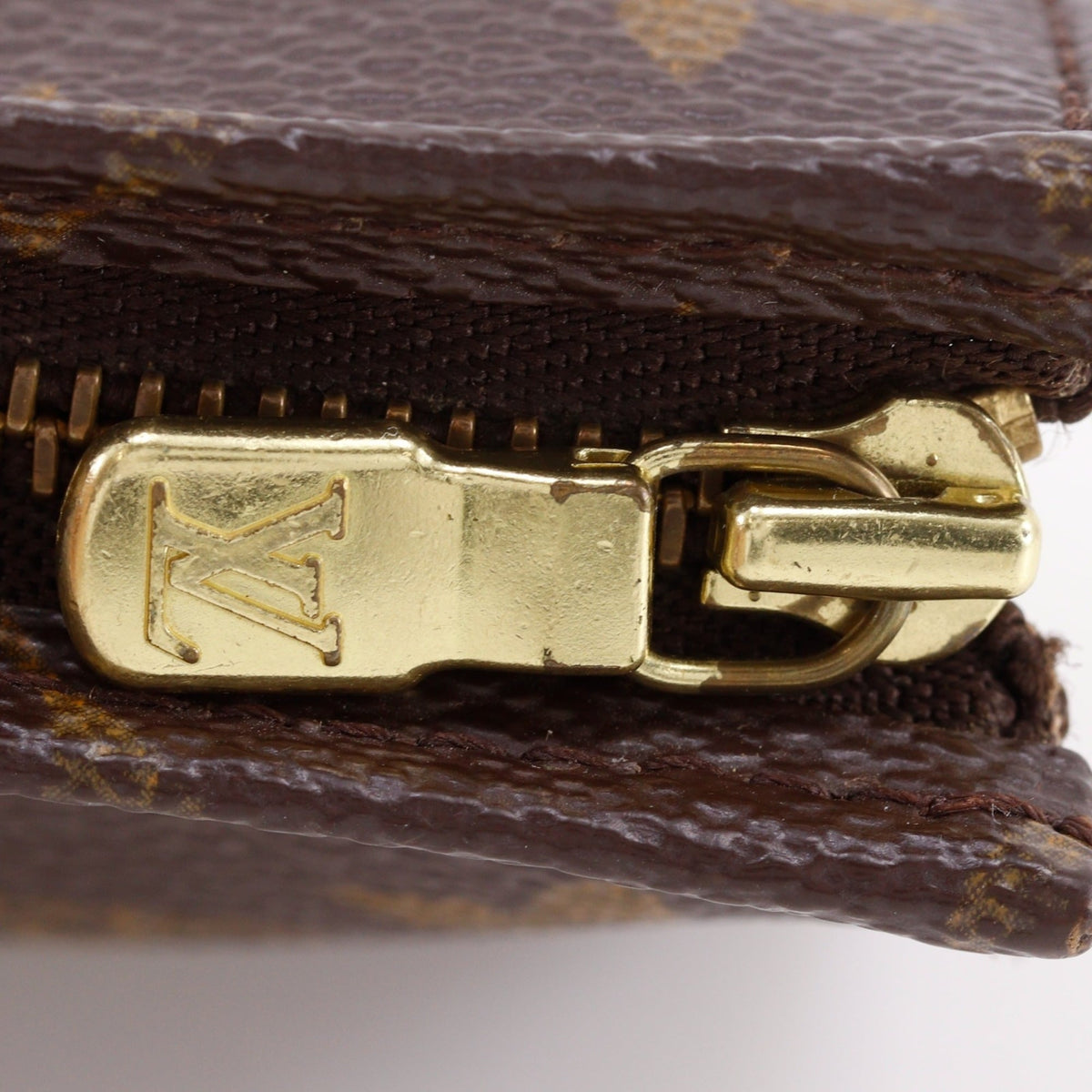Louis Vuitton Brown Monogram Monogram Pouch (Pre-Owned)