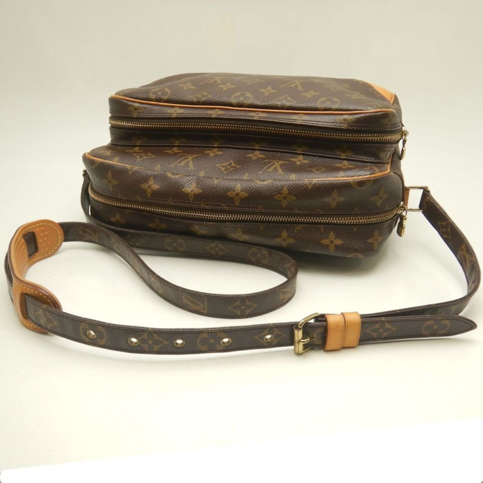 Louis Vuitton Monogram Brown Monogram Shoulder Bag (Pre-Owned)