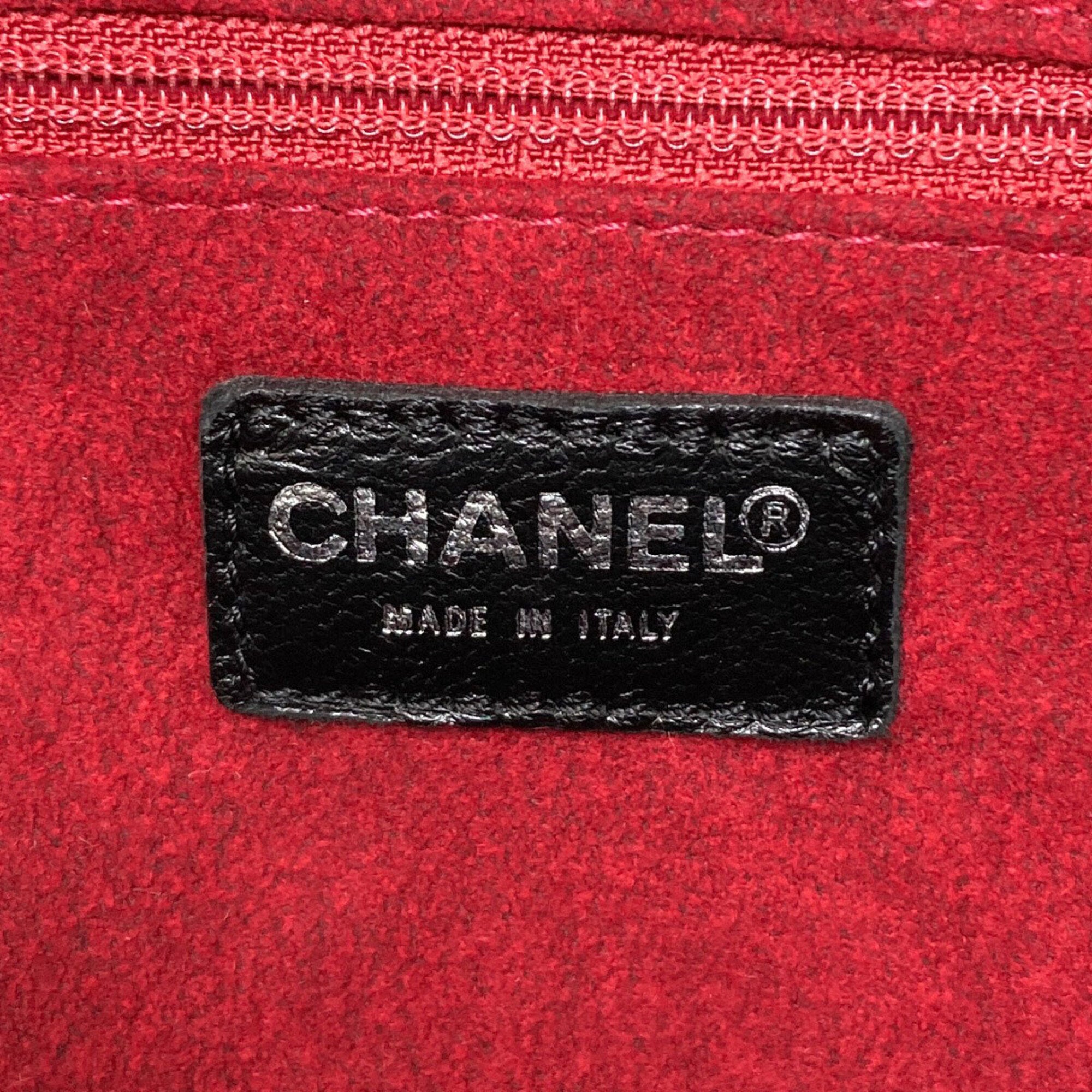 Chanel Chocolate Bar Black Patent Leather Tote Bag (Pre-Owned)
