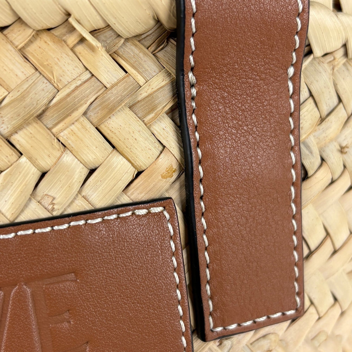 Loewe Beige Brown Raffia Leather Basket Handbag (Pre-Owned)