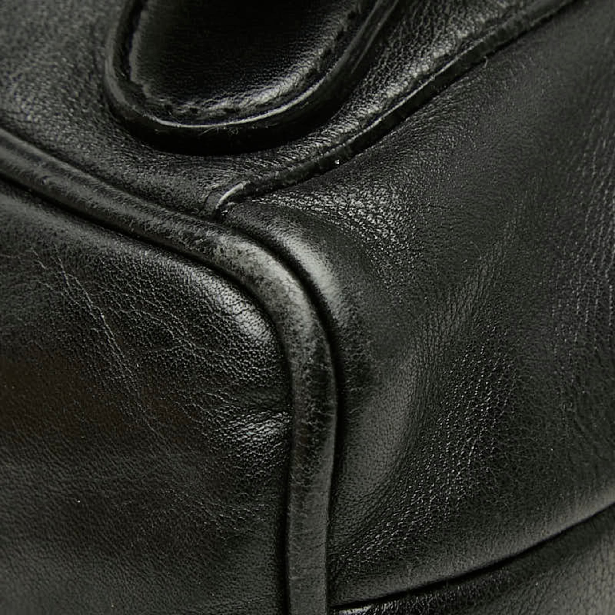 Gucci Black Leather (Pre-Owned)