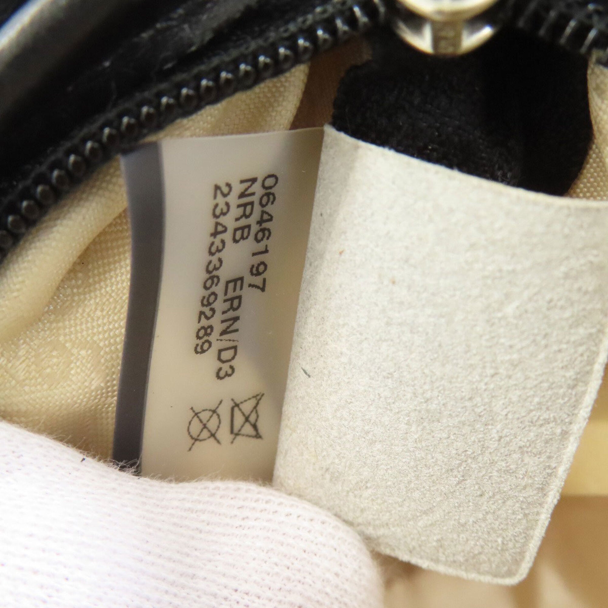 Longchamp Beige Black Canvas Handbag (Pre-Owned)