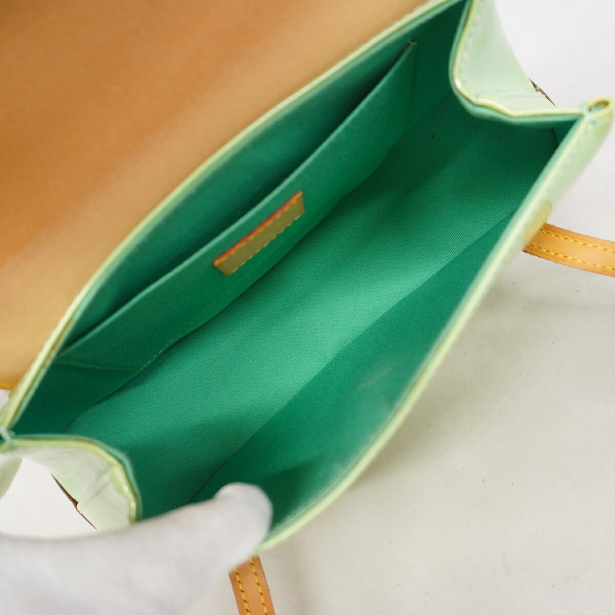 Louis Vuitton Peppermint Handbag (Pre-Owned)