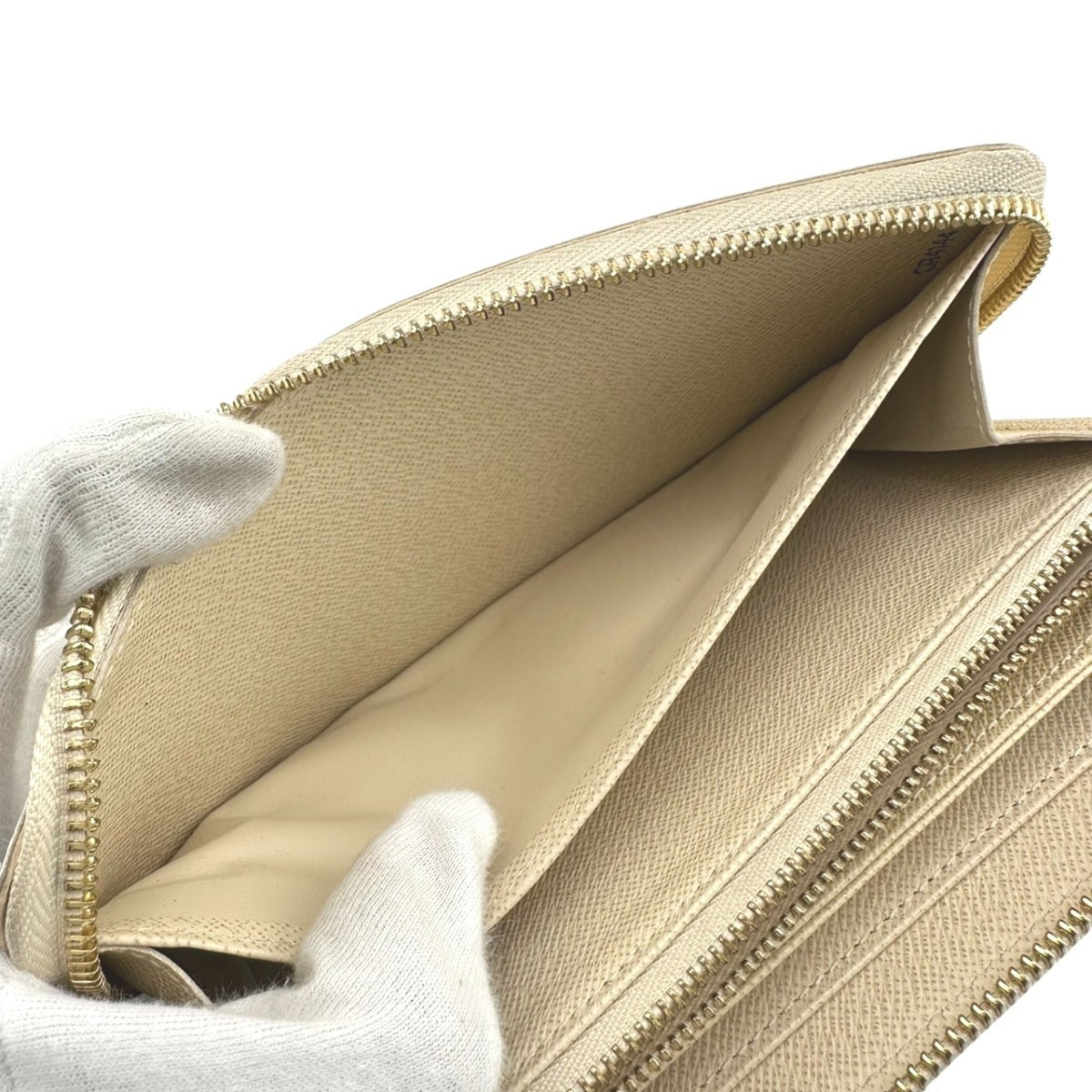 Louis Vuitton Damier Azur White Damier Azur Long Wallet (Bi-Fold) (Pre-Owned)