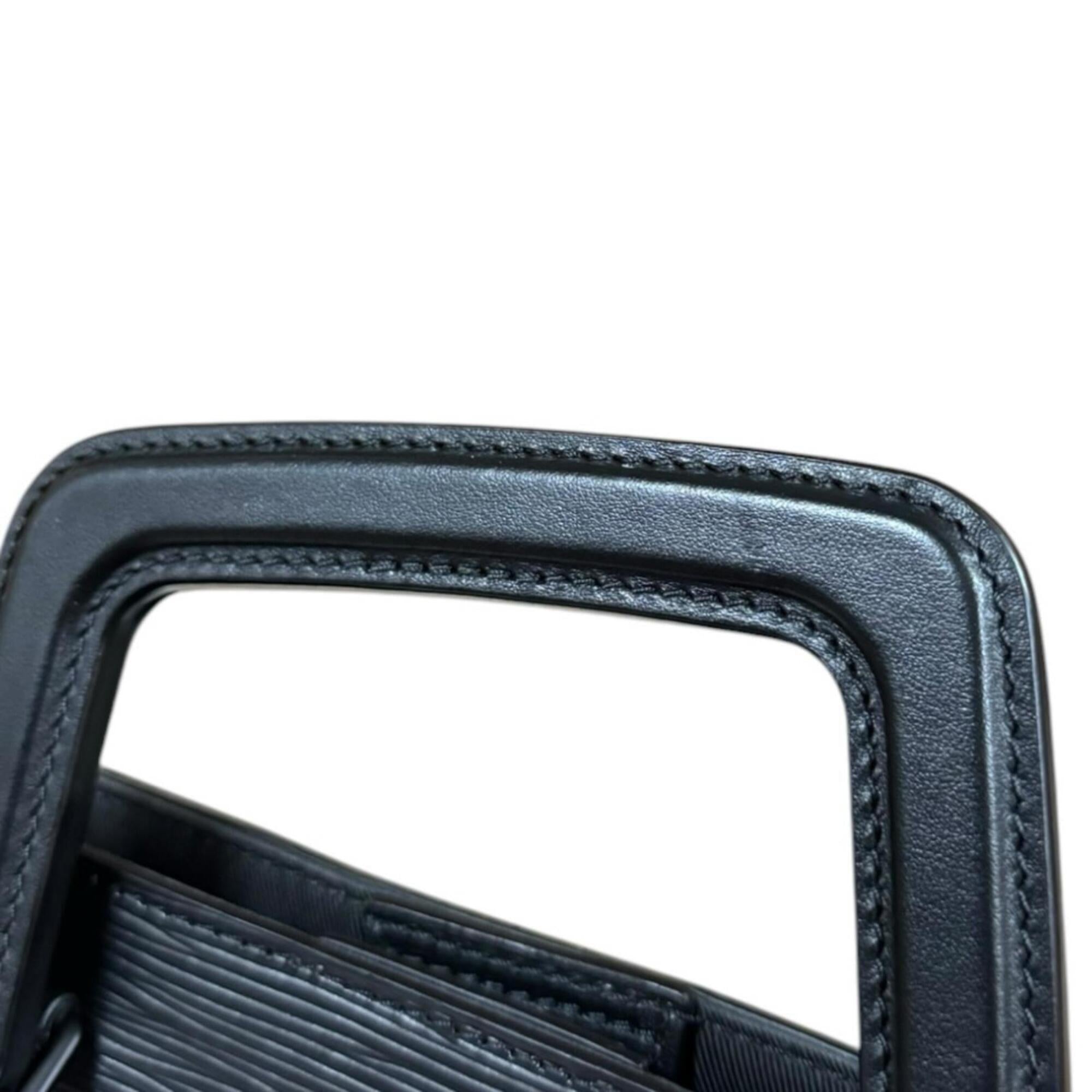 Louis Vuitton Black Epi Leather Shoulder Bag (Pre-Owned)