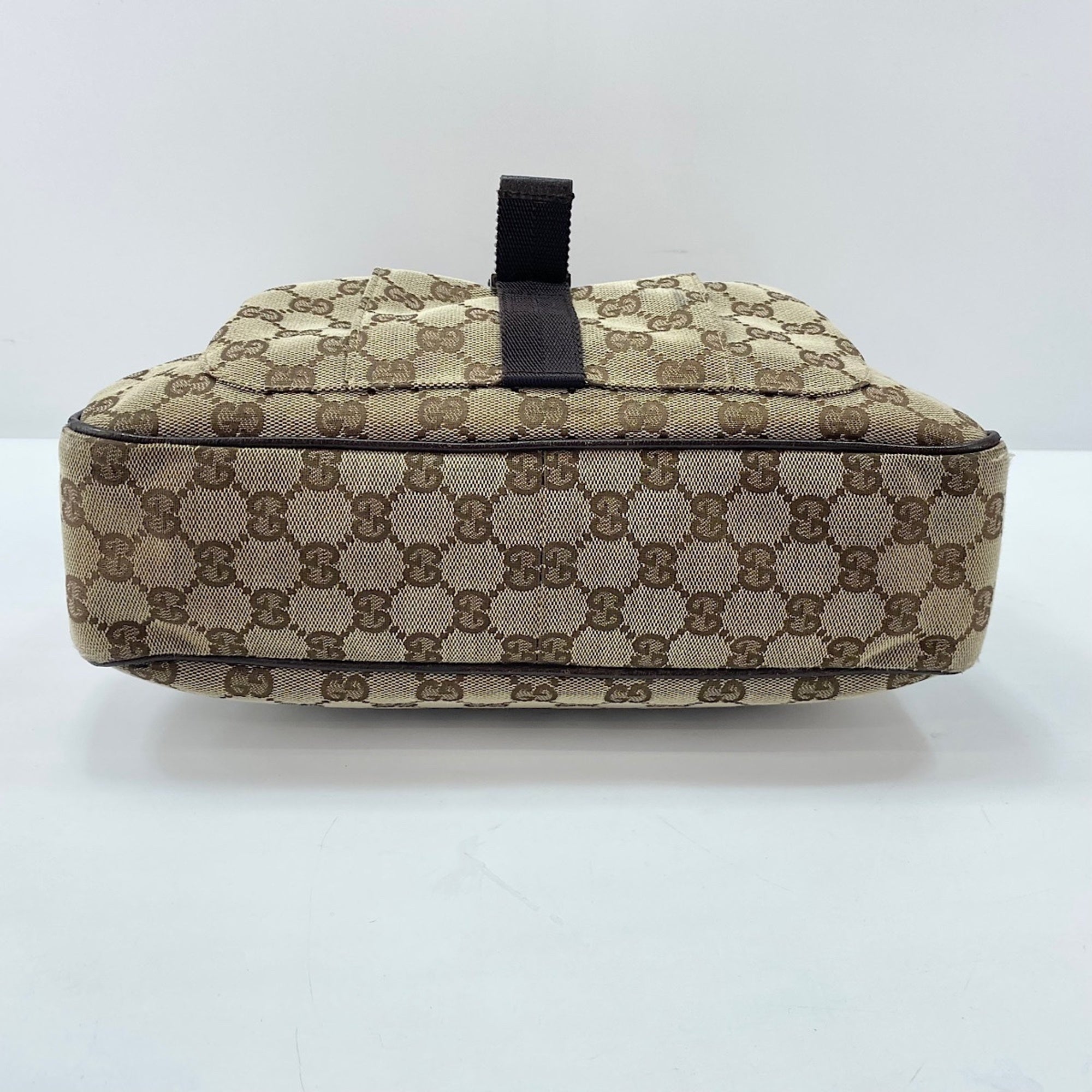 Gucci Beige Shoulder Bag (Pre-Owned)