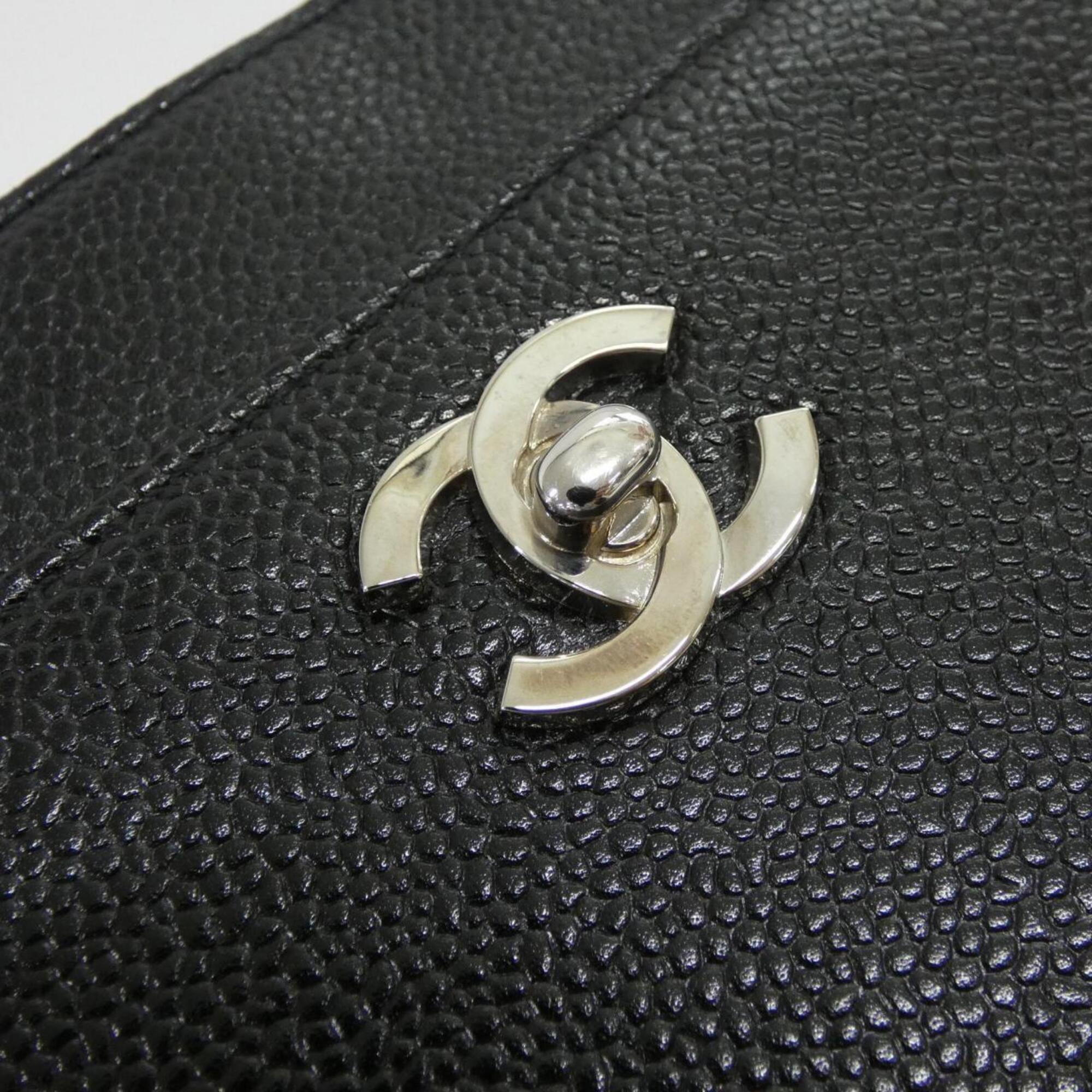 Chanel Black Grained Calfskin Shoulder Bag (Pre-Owned)