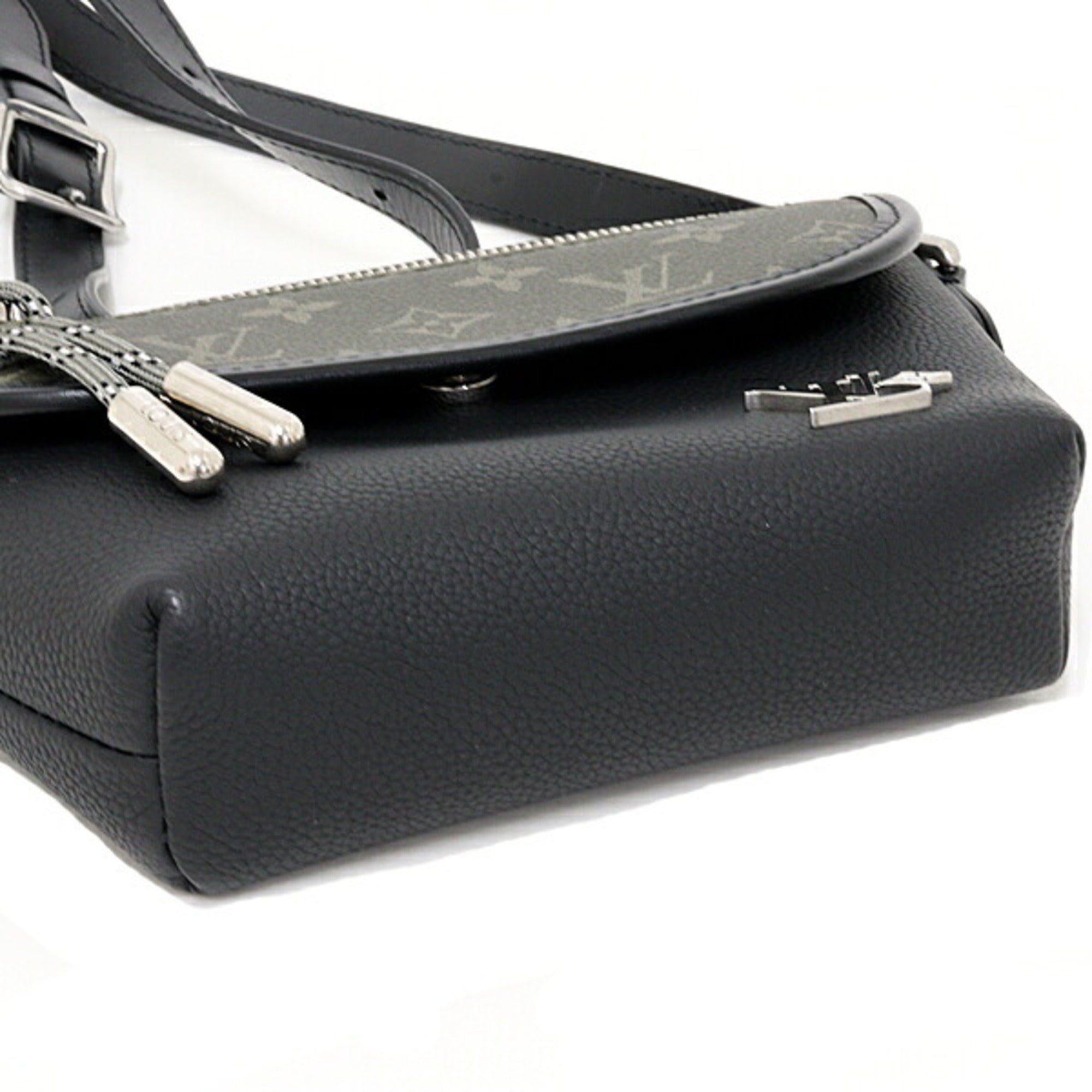 Louis Vuitton Black Khaki Monogram Leather Shoulder Bag (Pre-Owned)