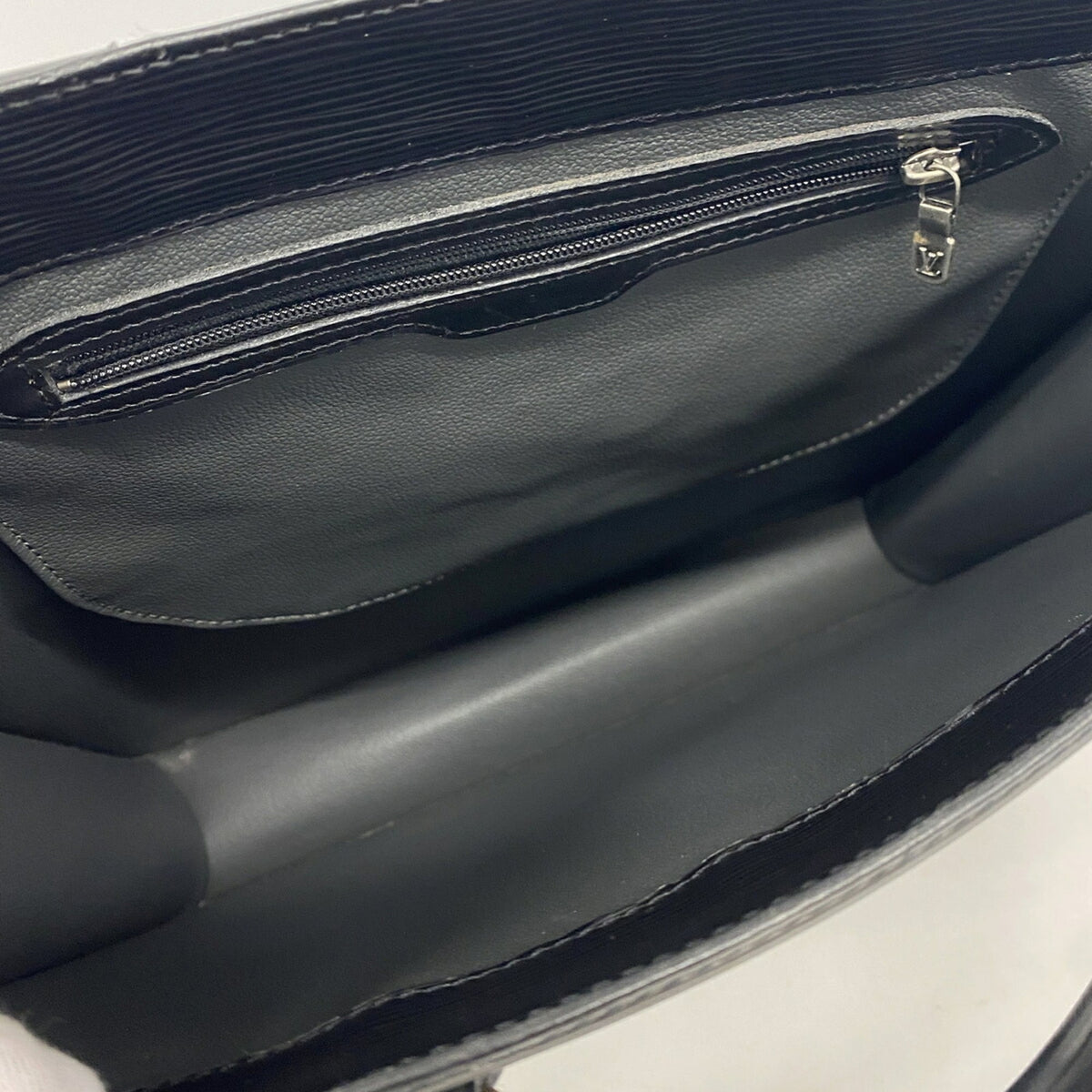 Louis Vuitton Noir Tote Bag (Pre-Owned)