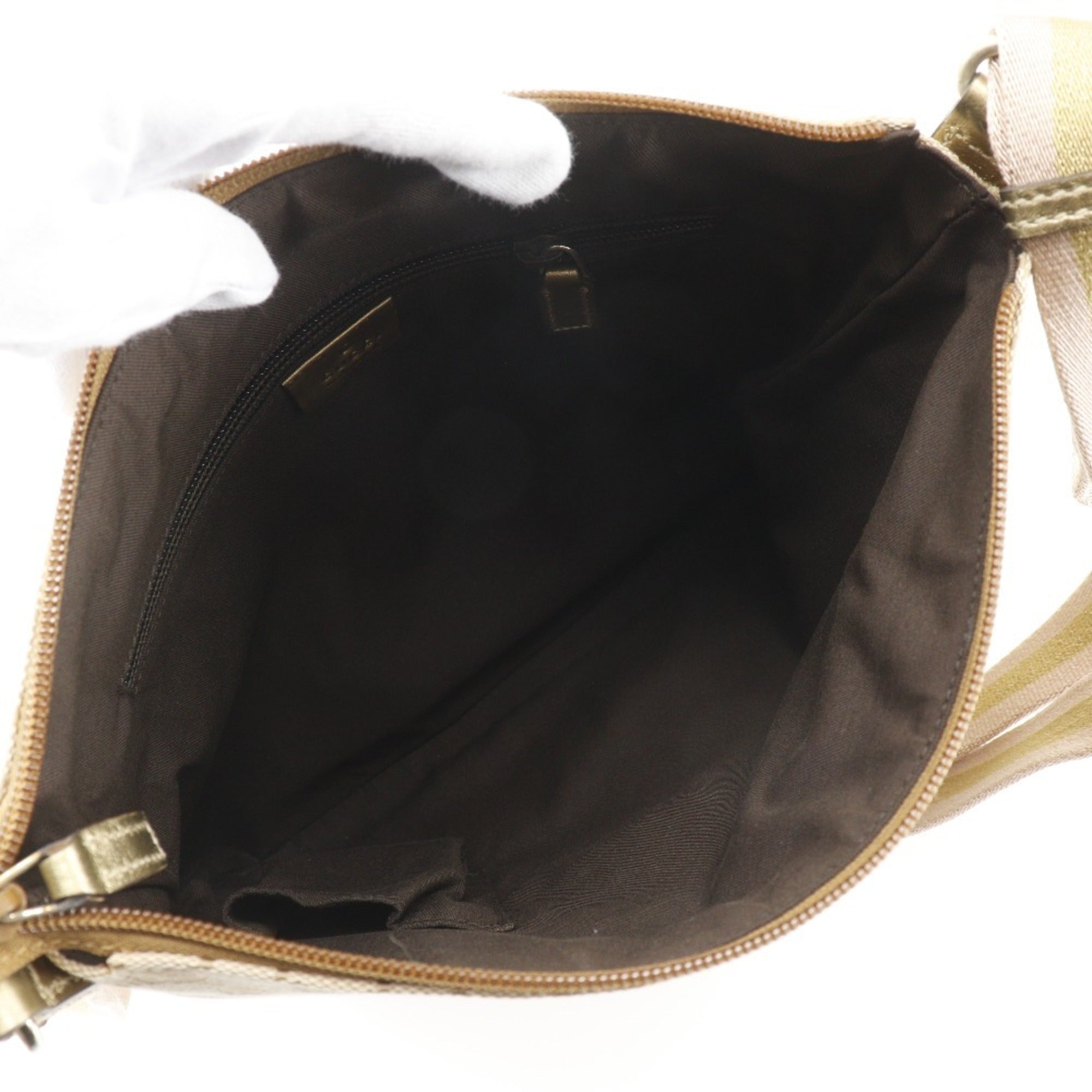 Gucci Gg Canvas Beige Gg Canvas Shoulder Bag (Pre-Owned)