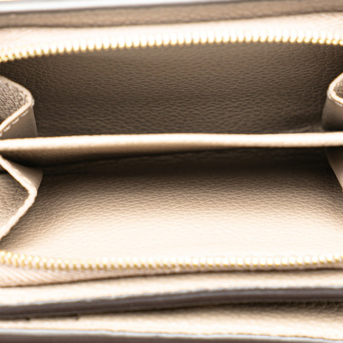 Louis Vuitton Beige Tourterelle Leather Wallet (Bi-Fold) (Pre-Owned)